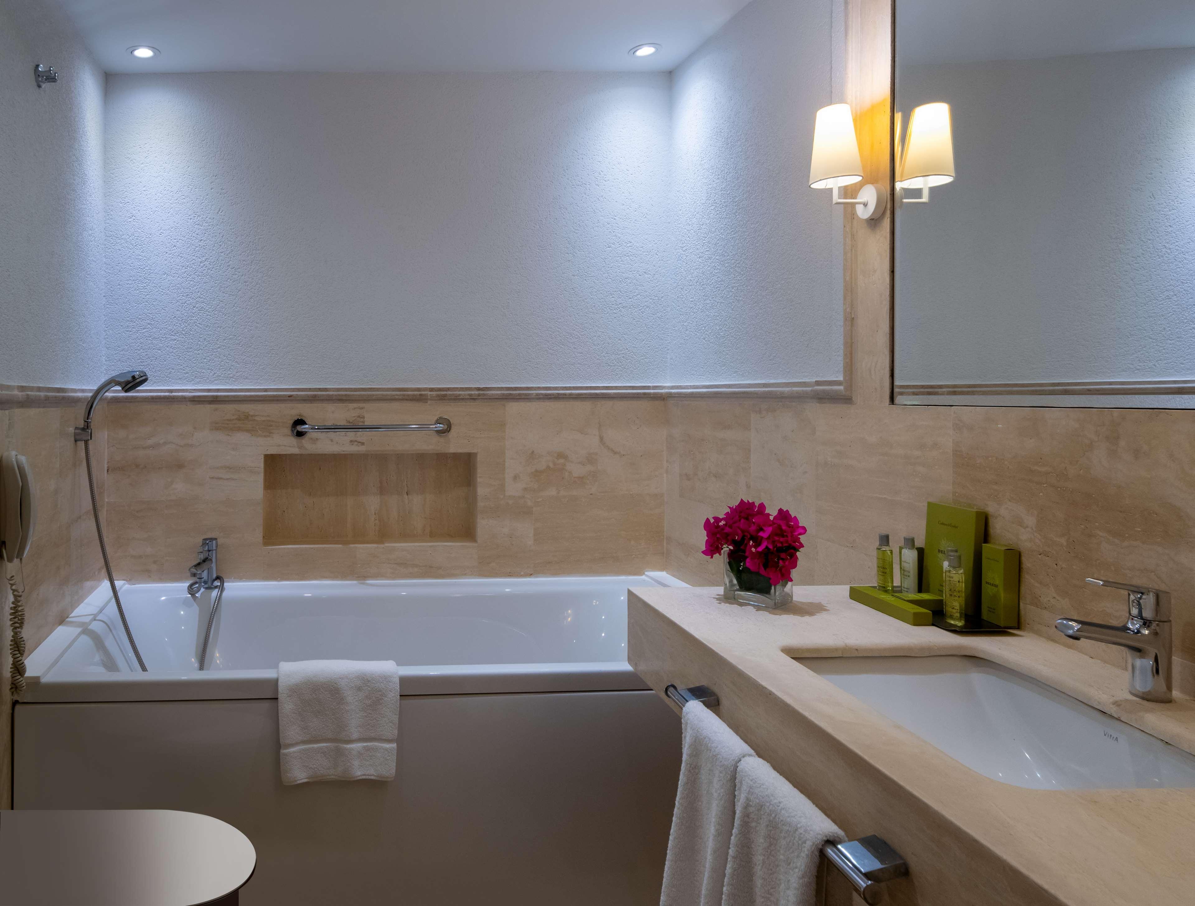 Junior Suite King Size Bed