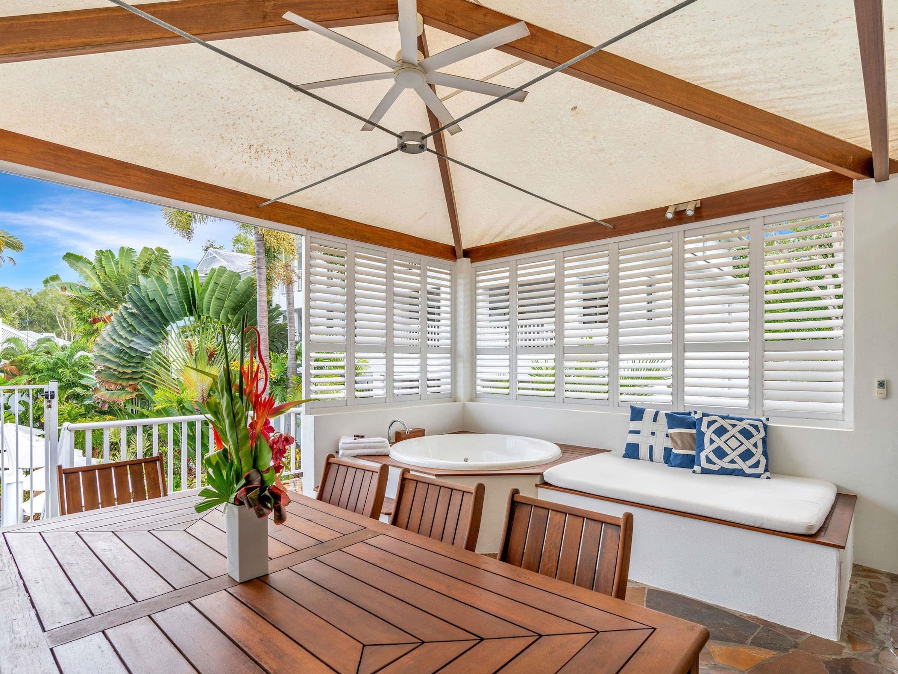 Villa Four Bedrooms with Private Pool