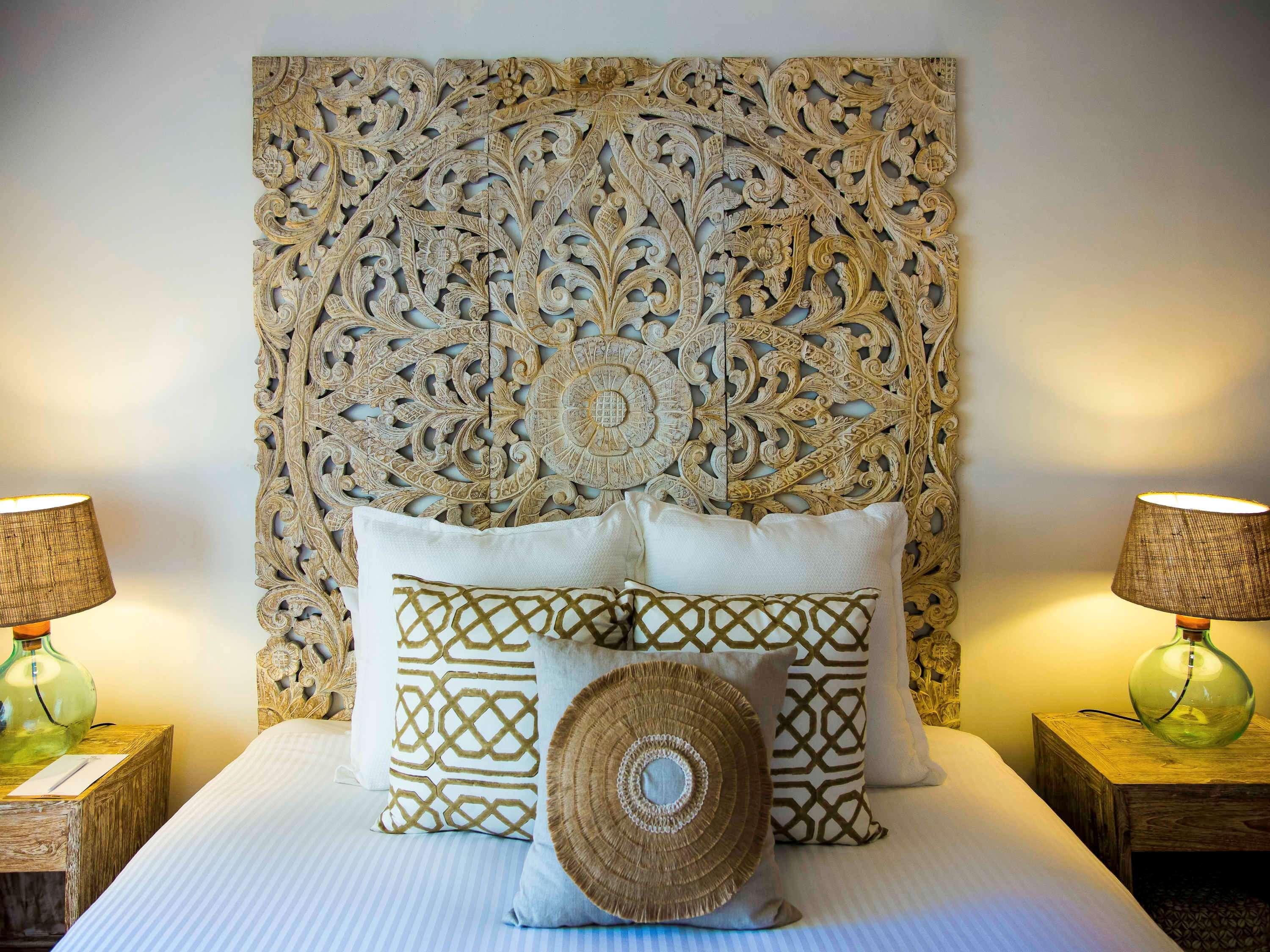 Studio King Size Bed