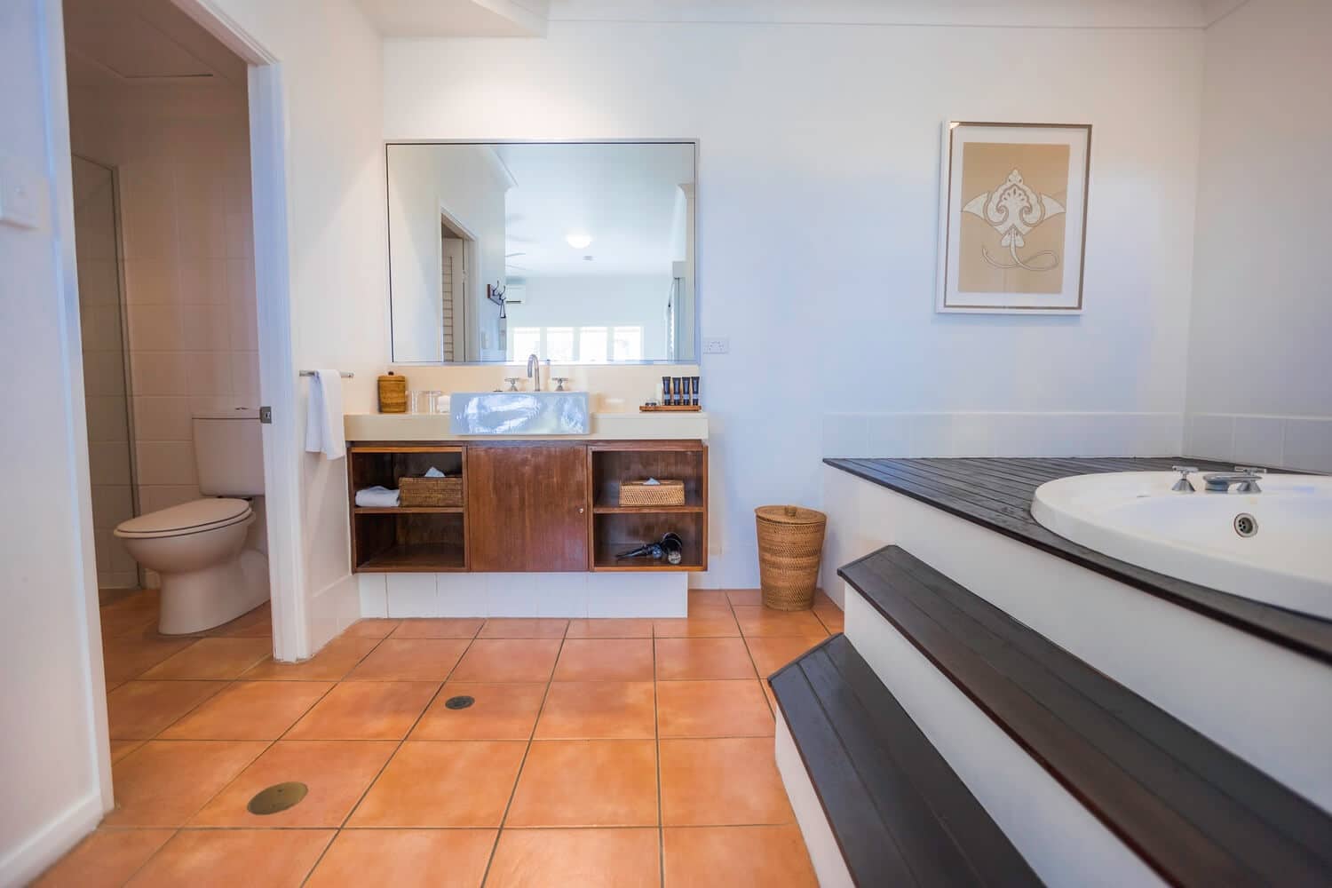 Studio Ocean Front King Bed