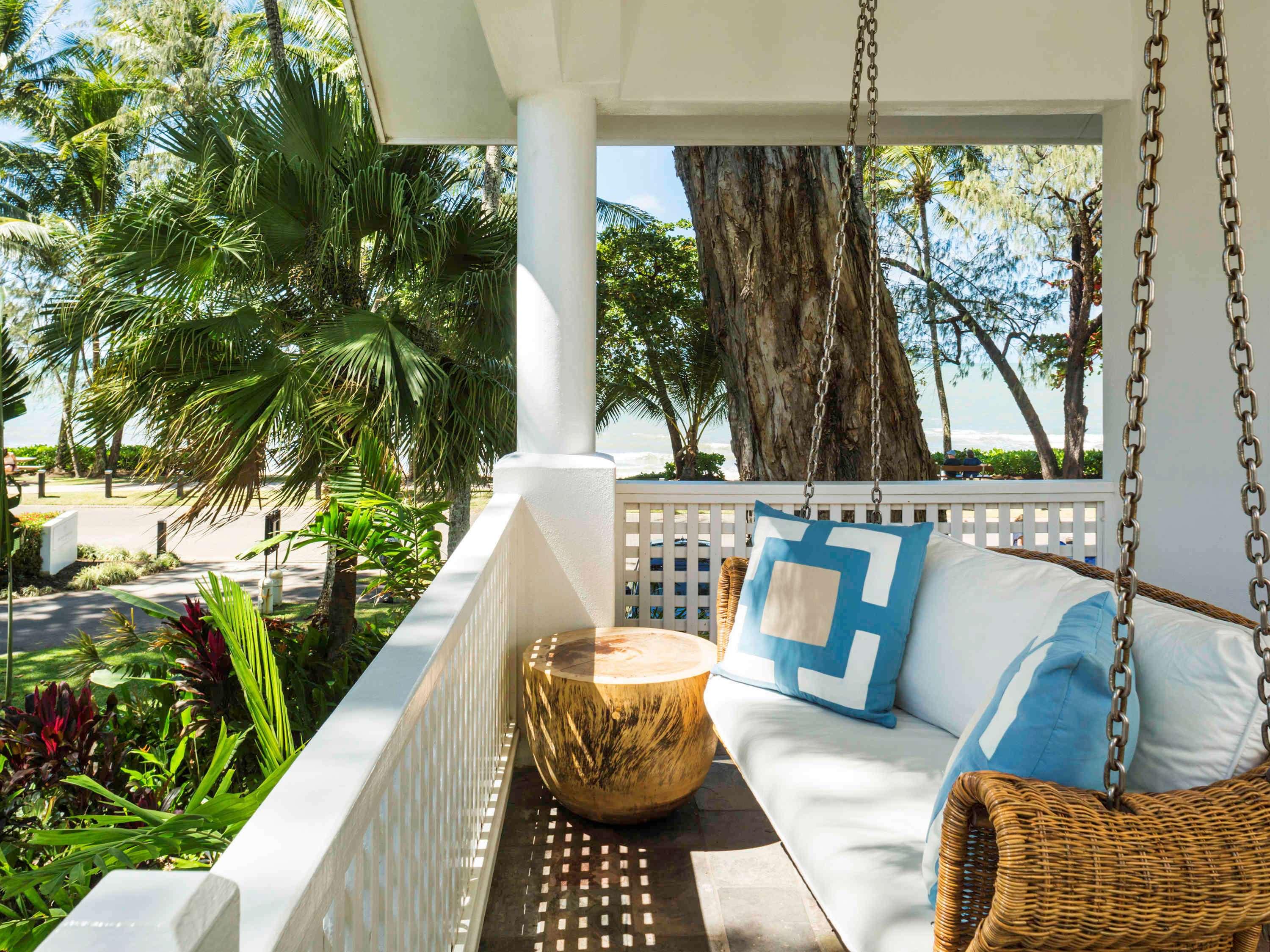 Studio Ocean Front King Bed