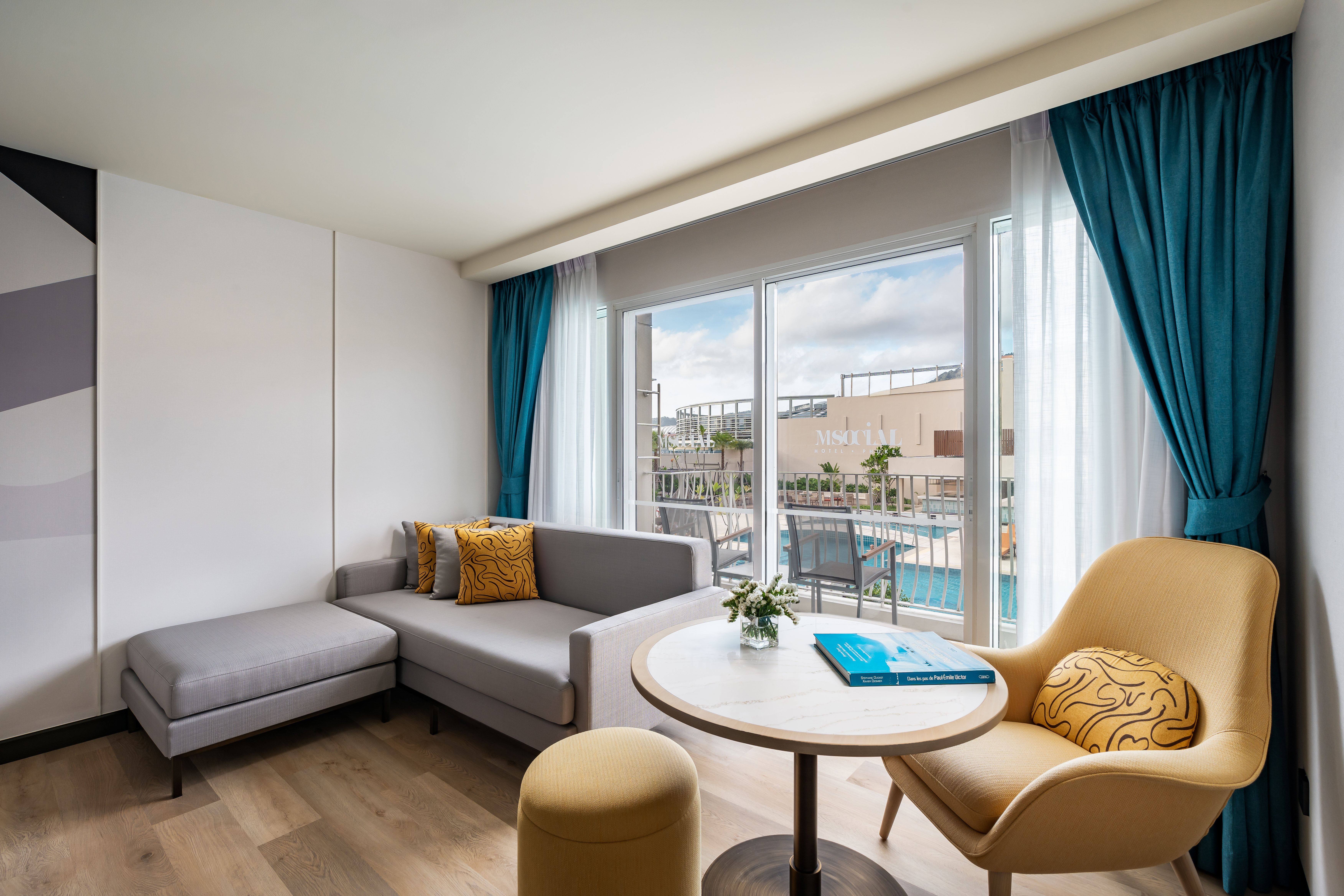 Double Pool View King Bed