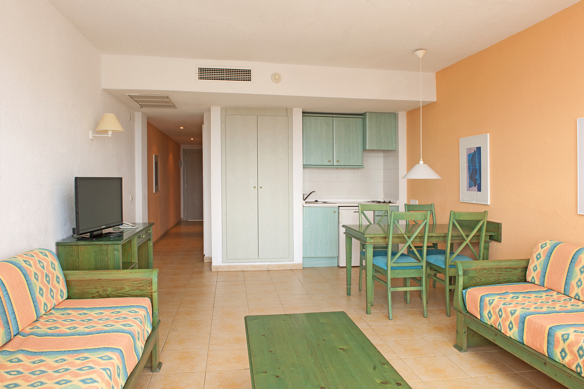 Apartment Capacity 4