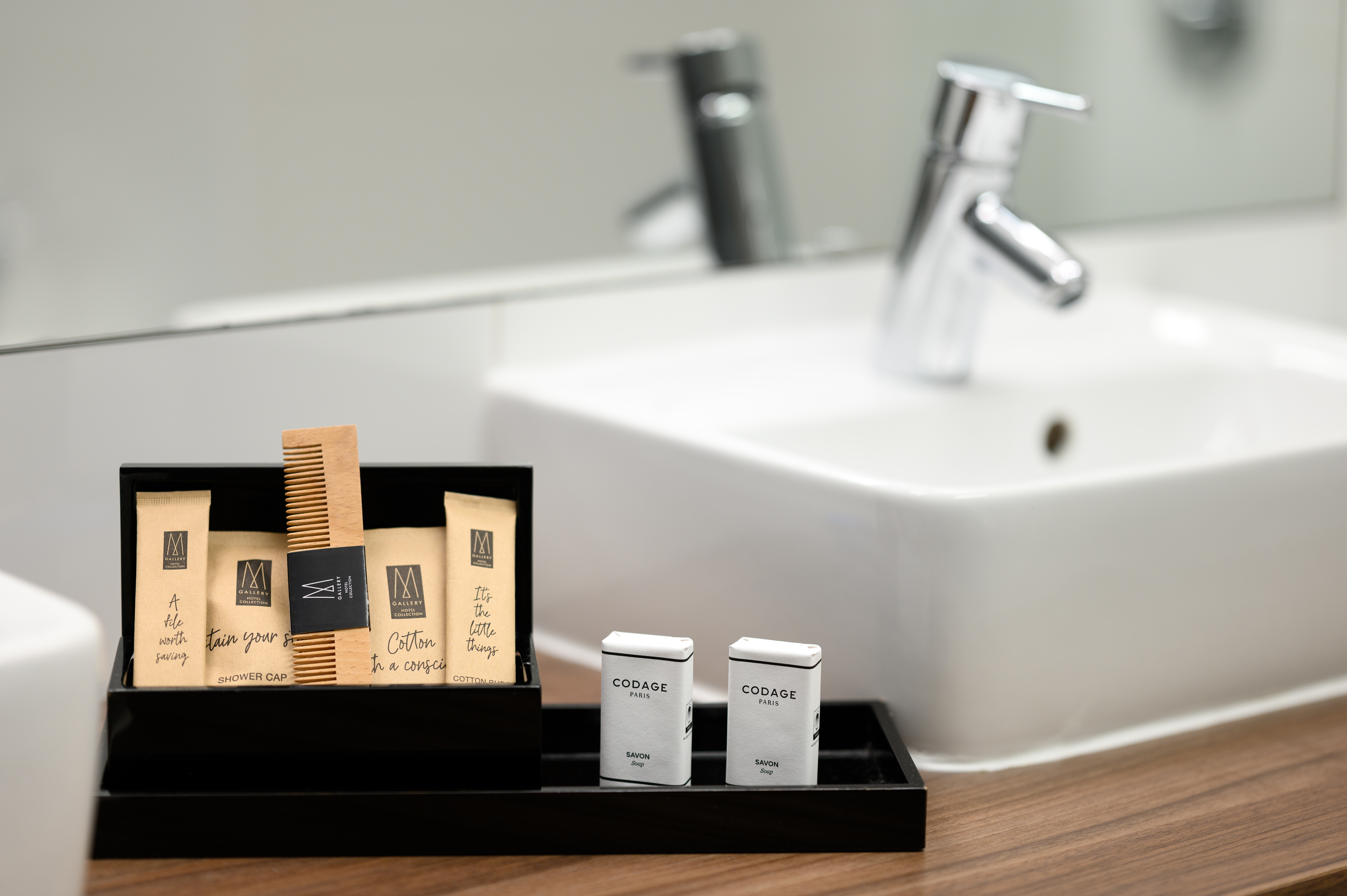 Suite Queen Size Bed