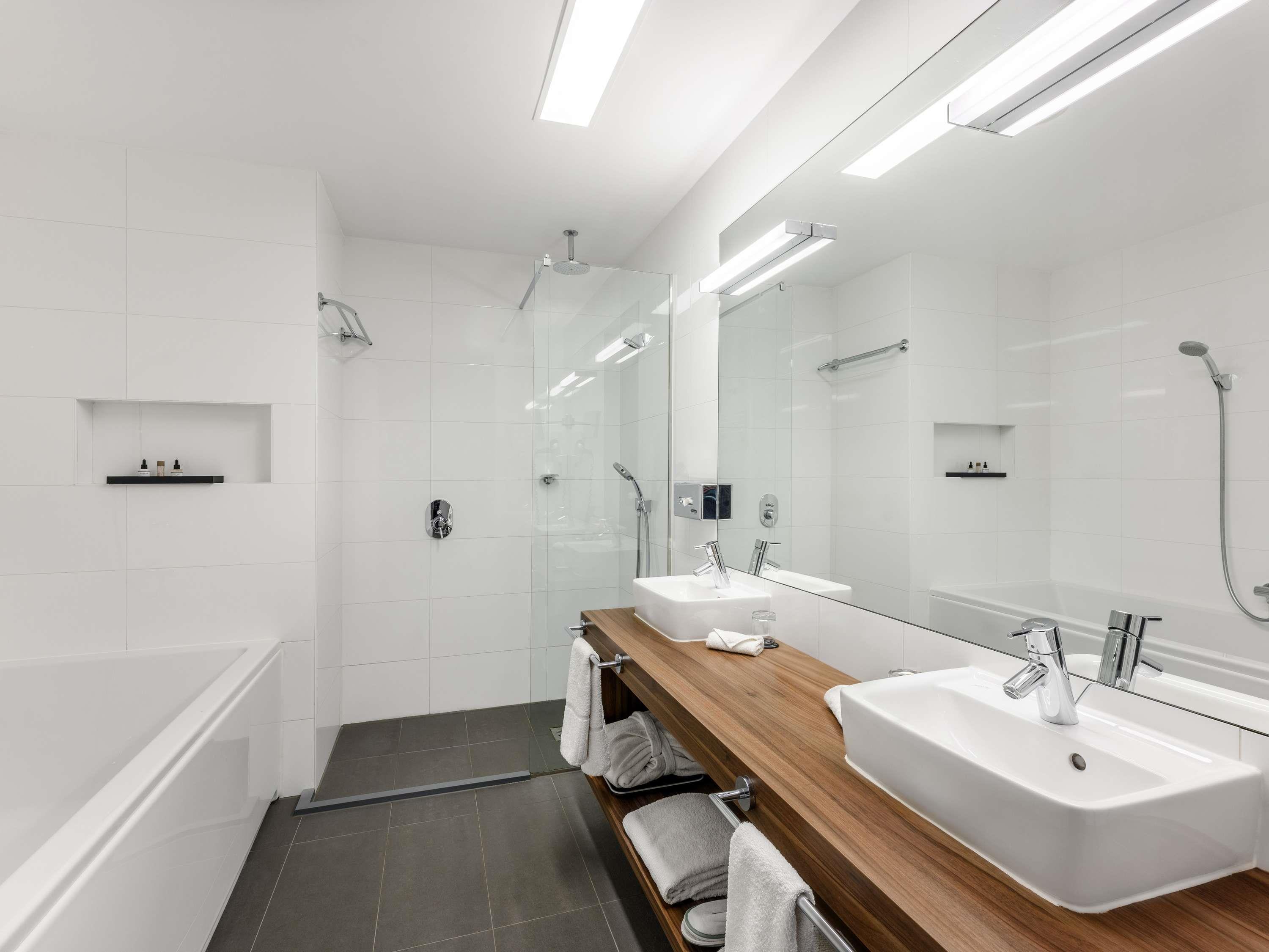 Suite Queen Size Bed