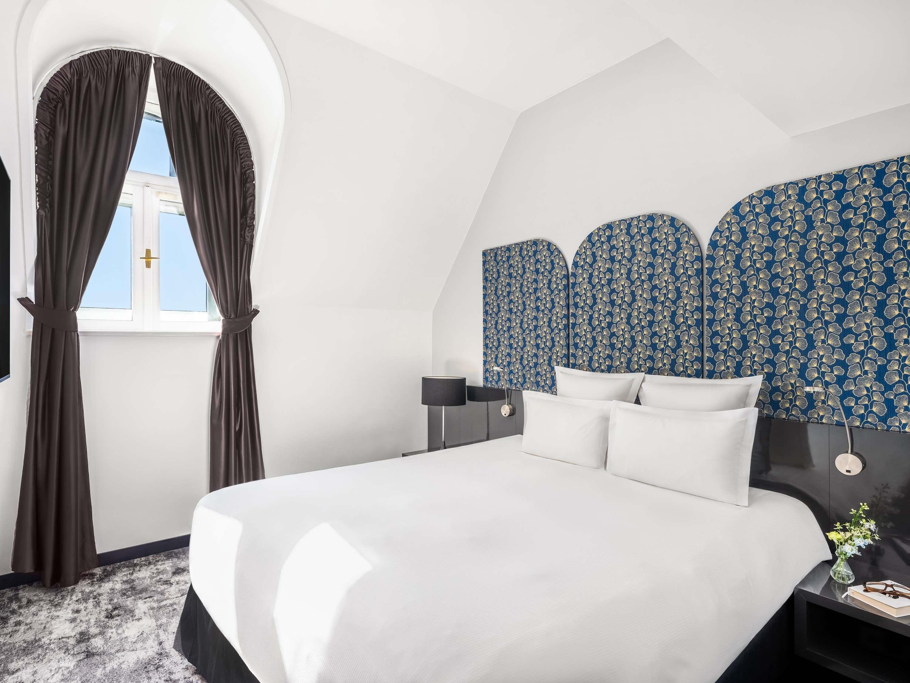 Junior Suite King Size Bed