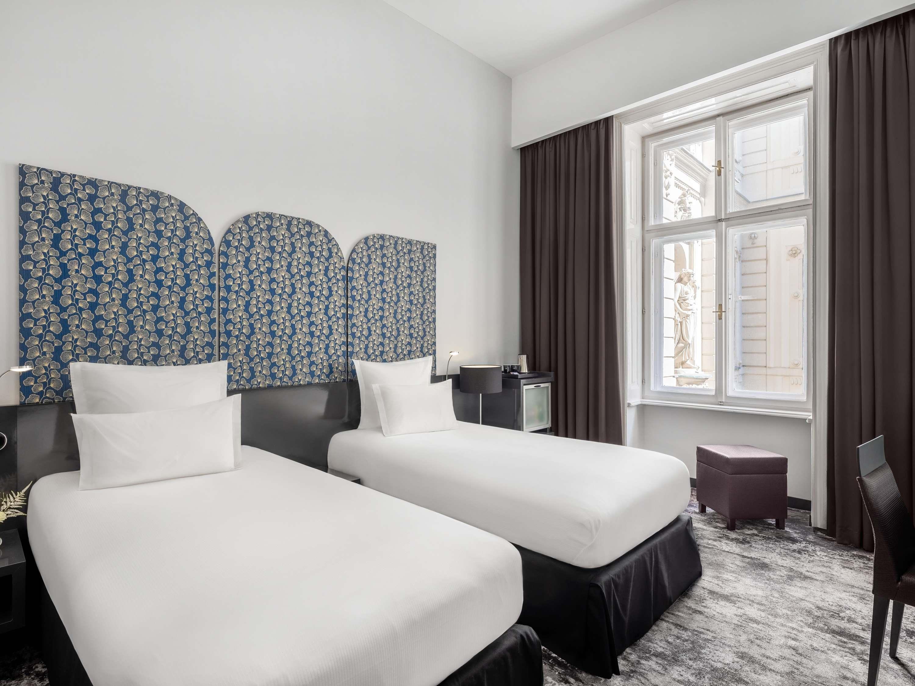 Double or Twin Standard