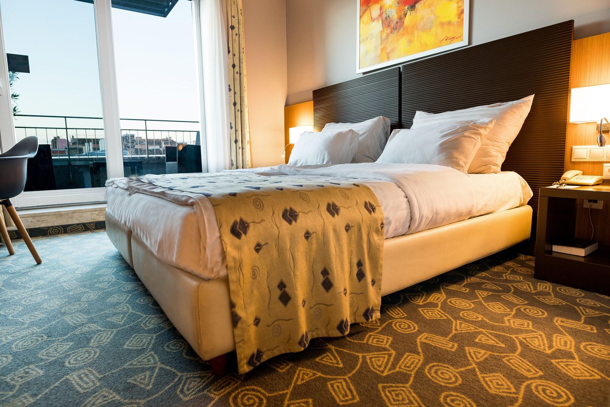 Double King Size Bed