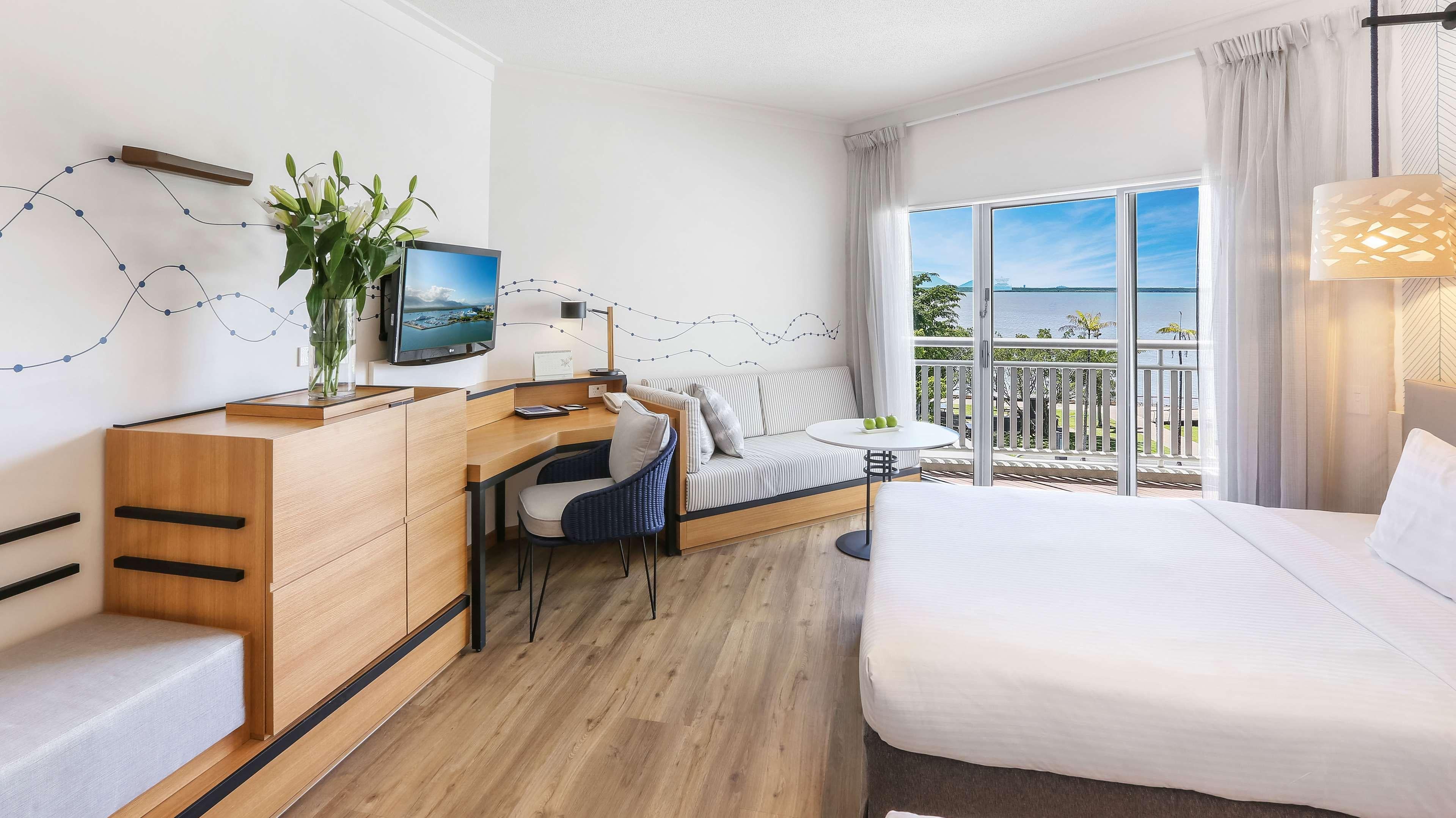 Double Deluxe King Bed