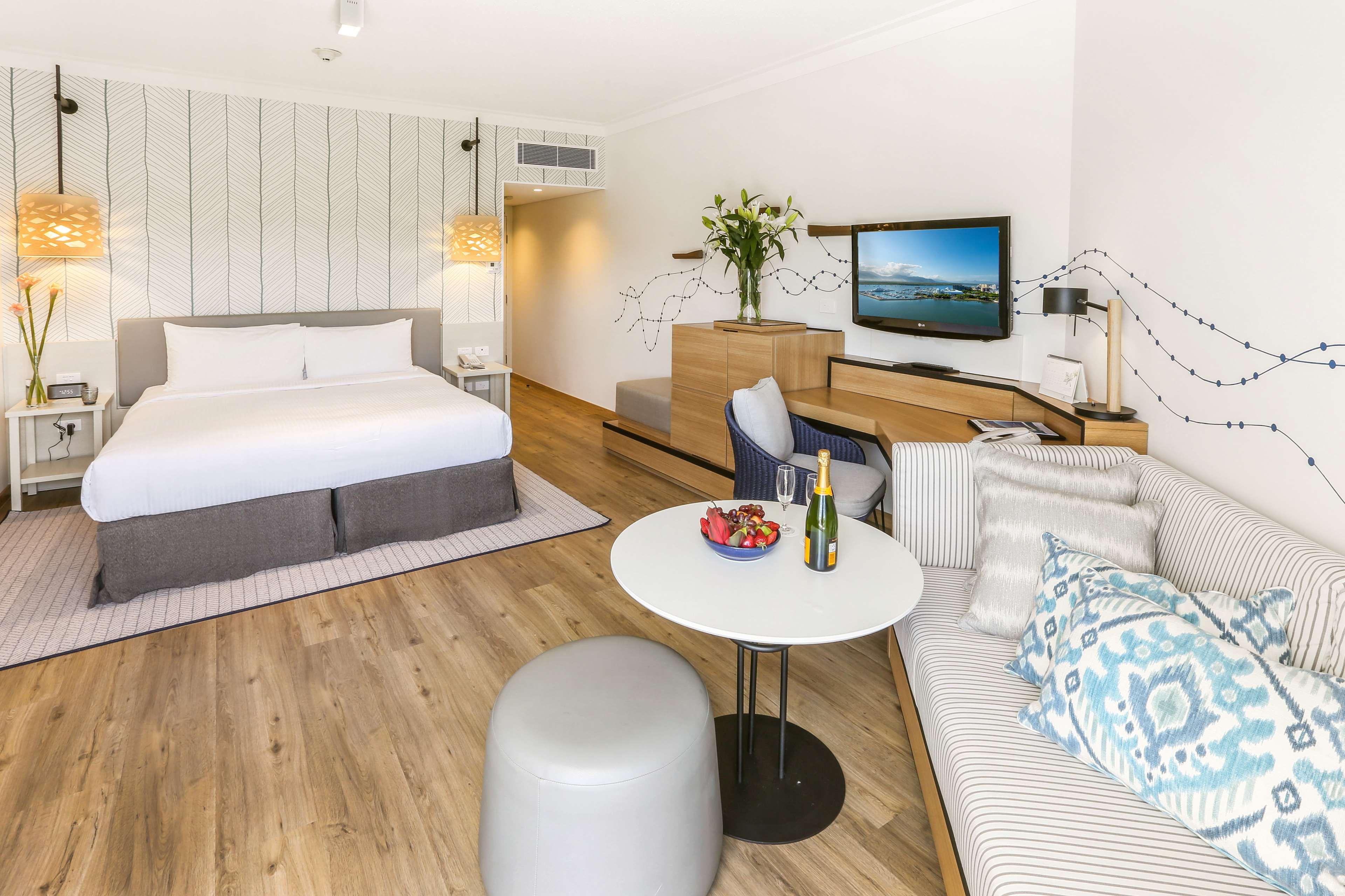 Room Deluxe King Bed