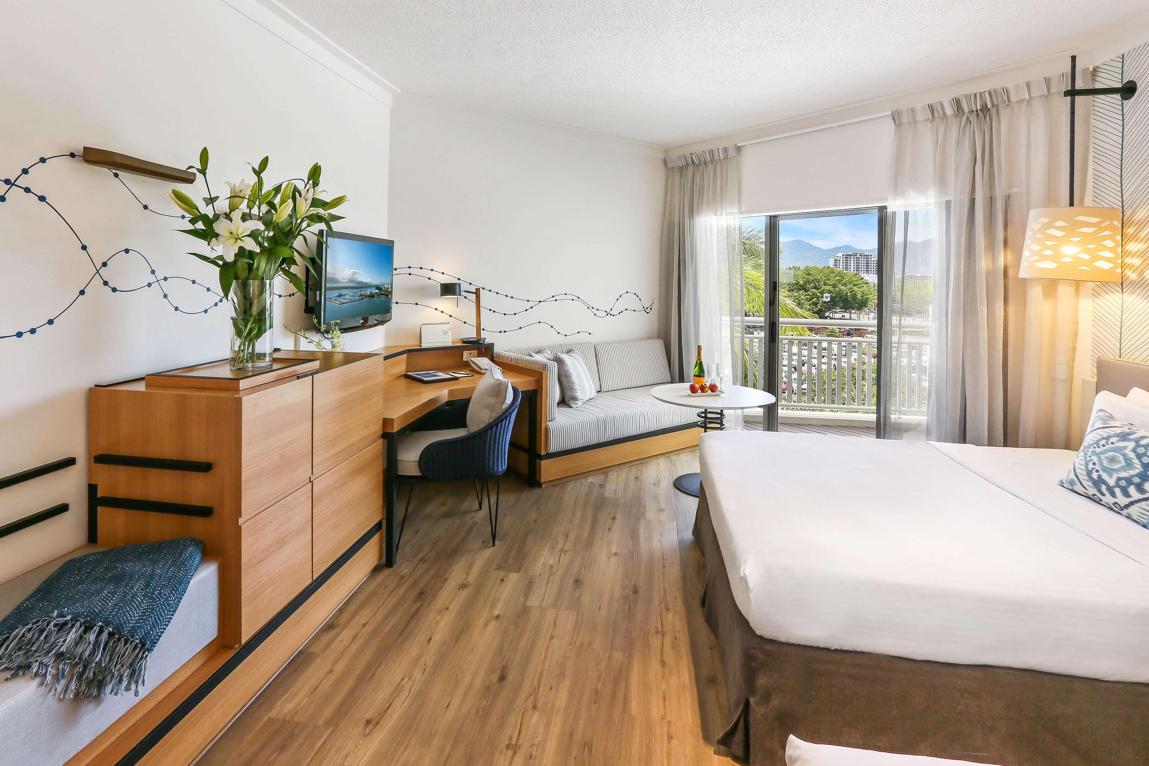 Room Deluxe King Bed