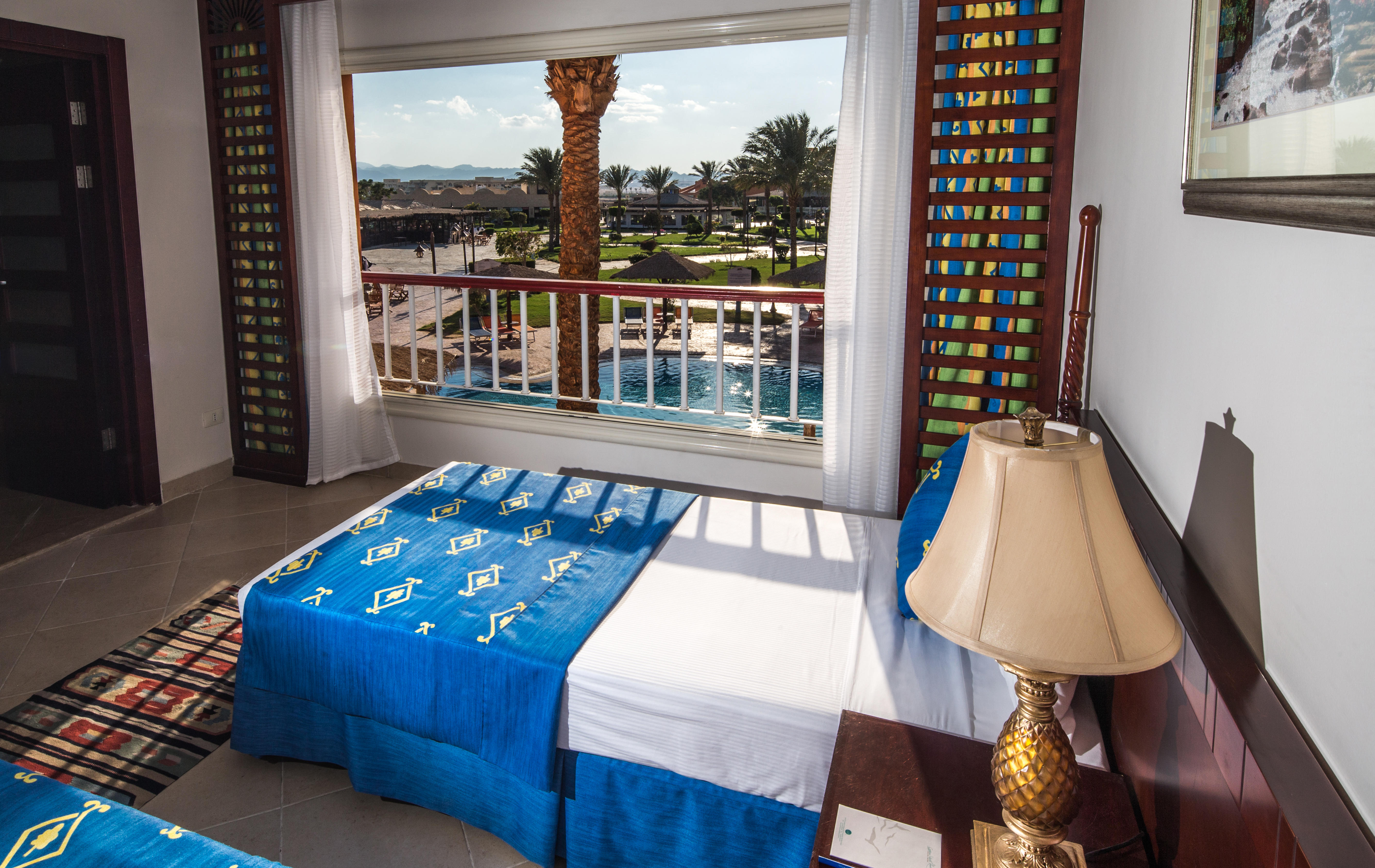 Single Superior Pool View