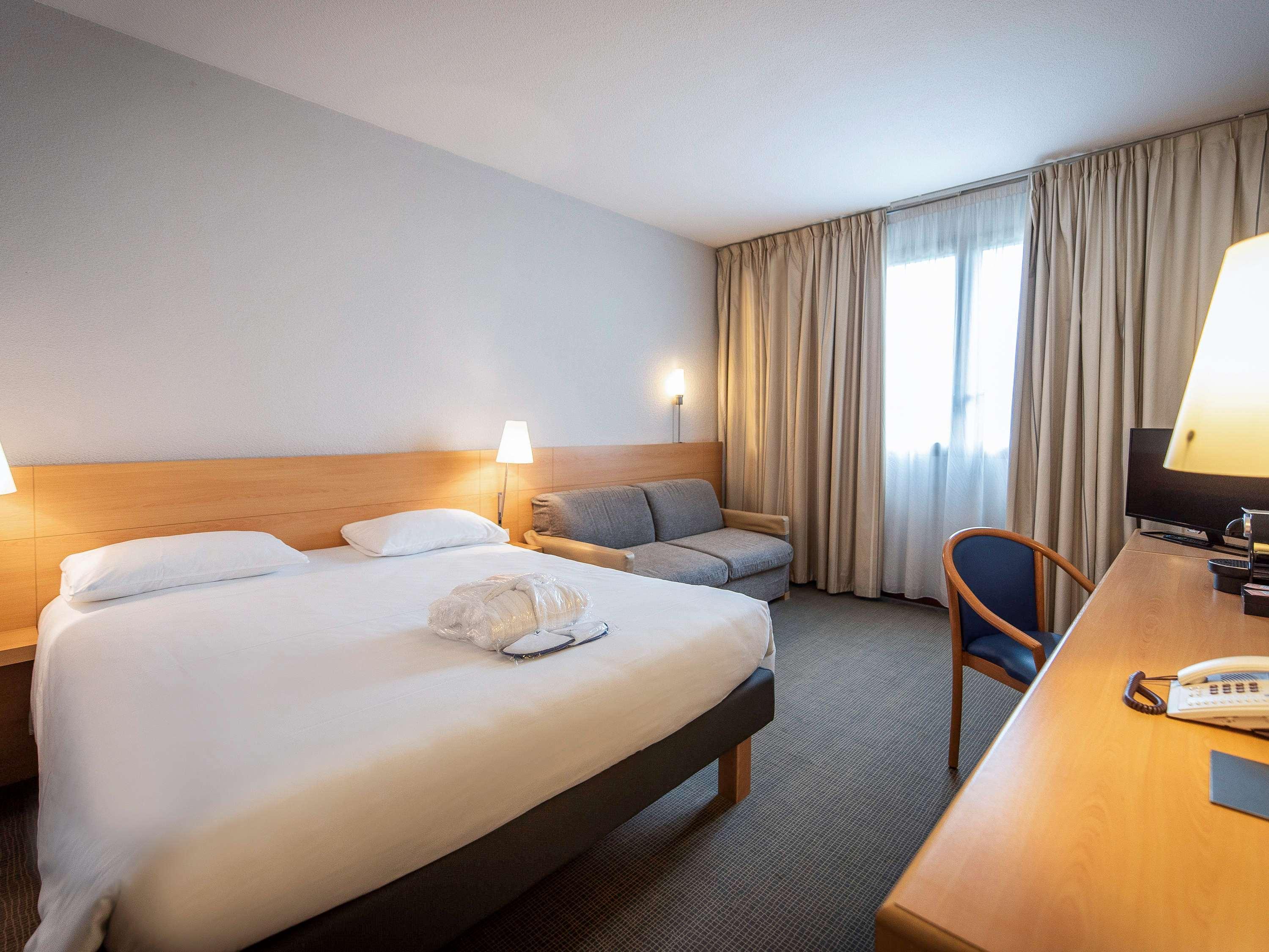 Double King Size Bed