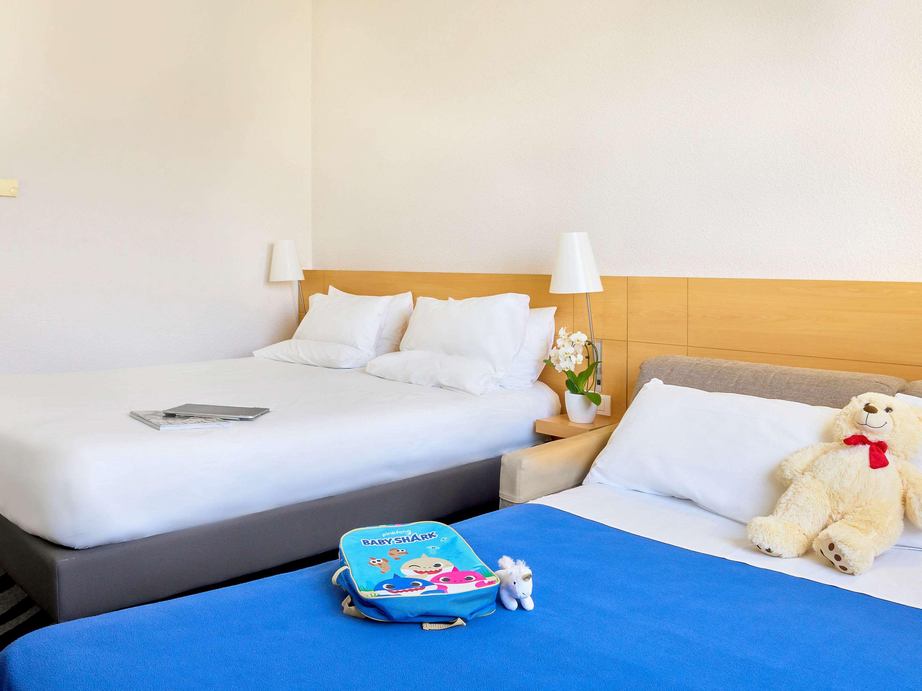 Double King Size Bed