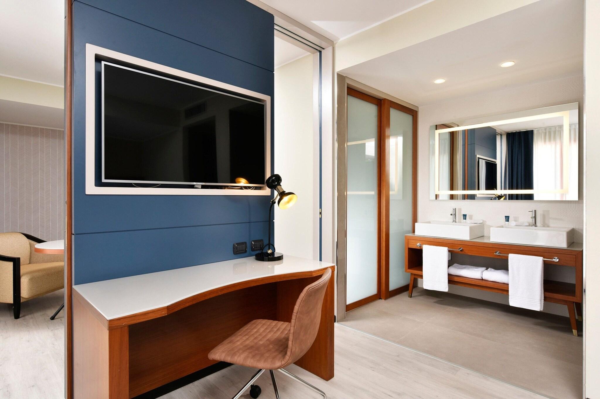 Suite Queen Size Bed