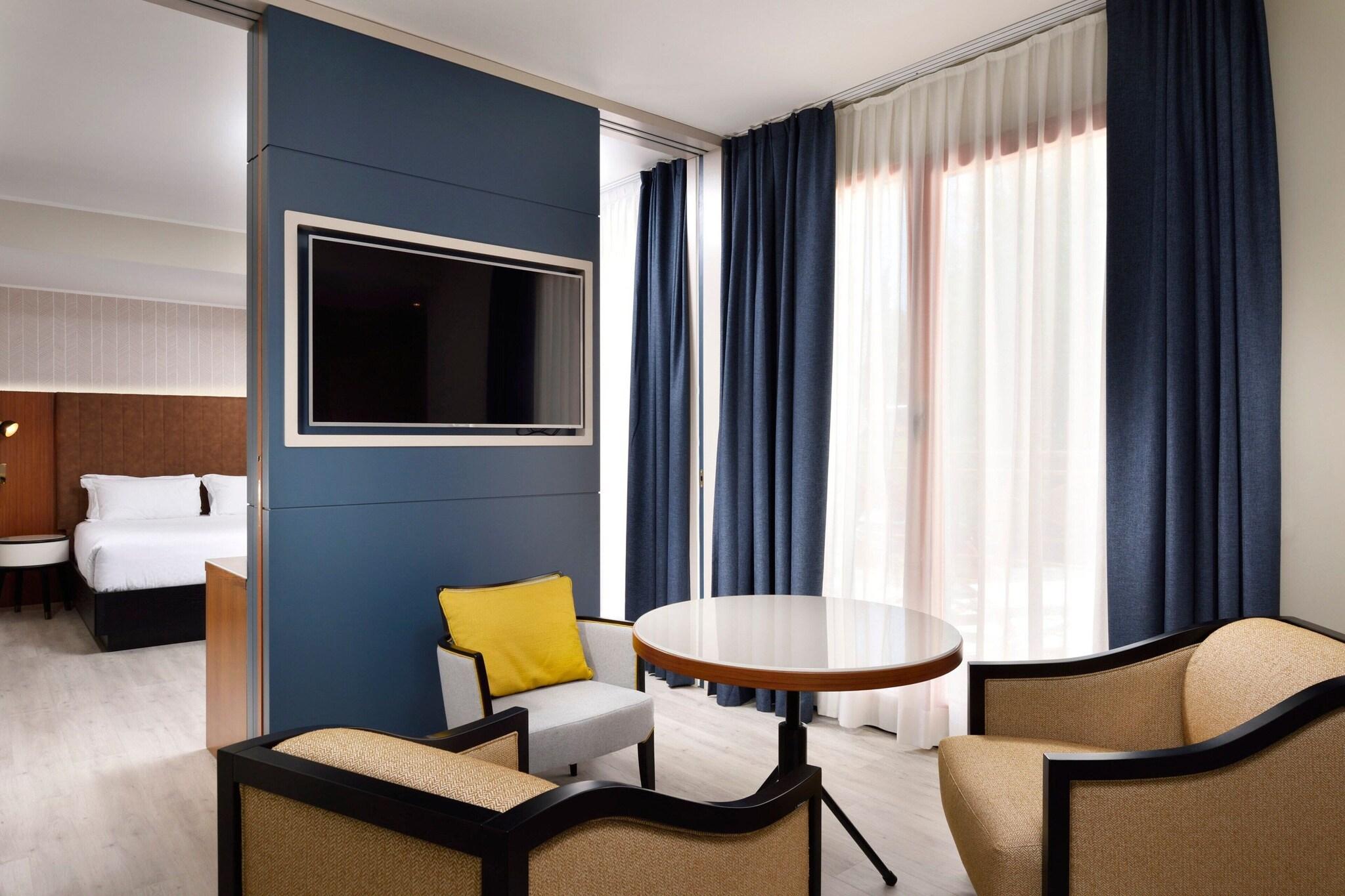 Suite Queen Size Bed