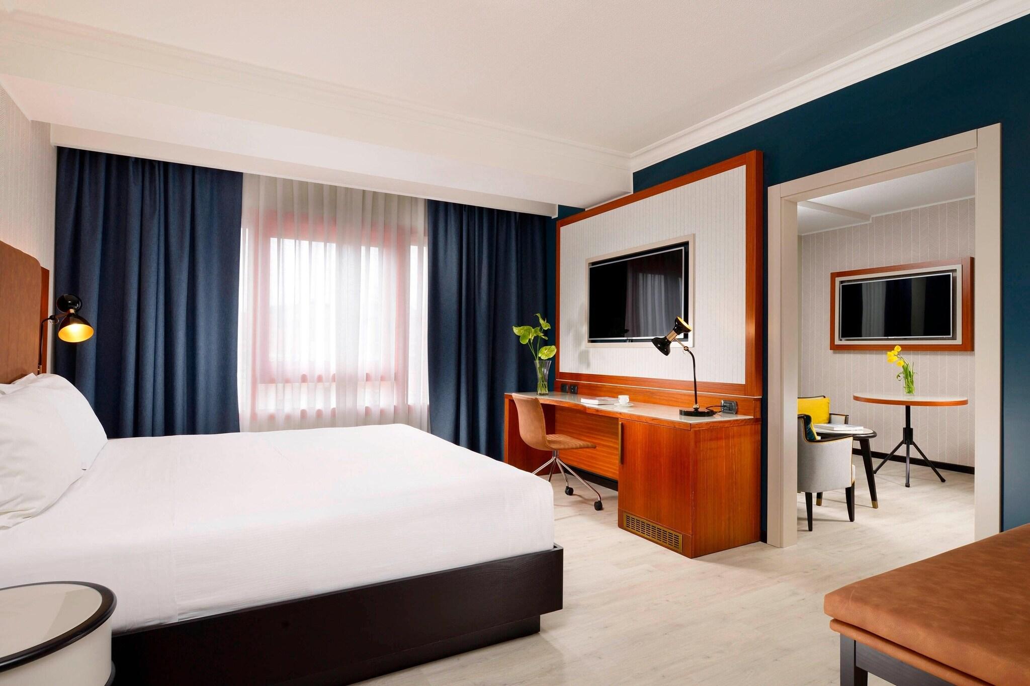 Suite Queen Size Bed