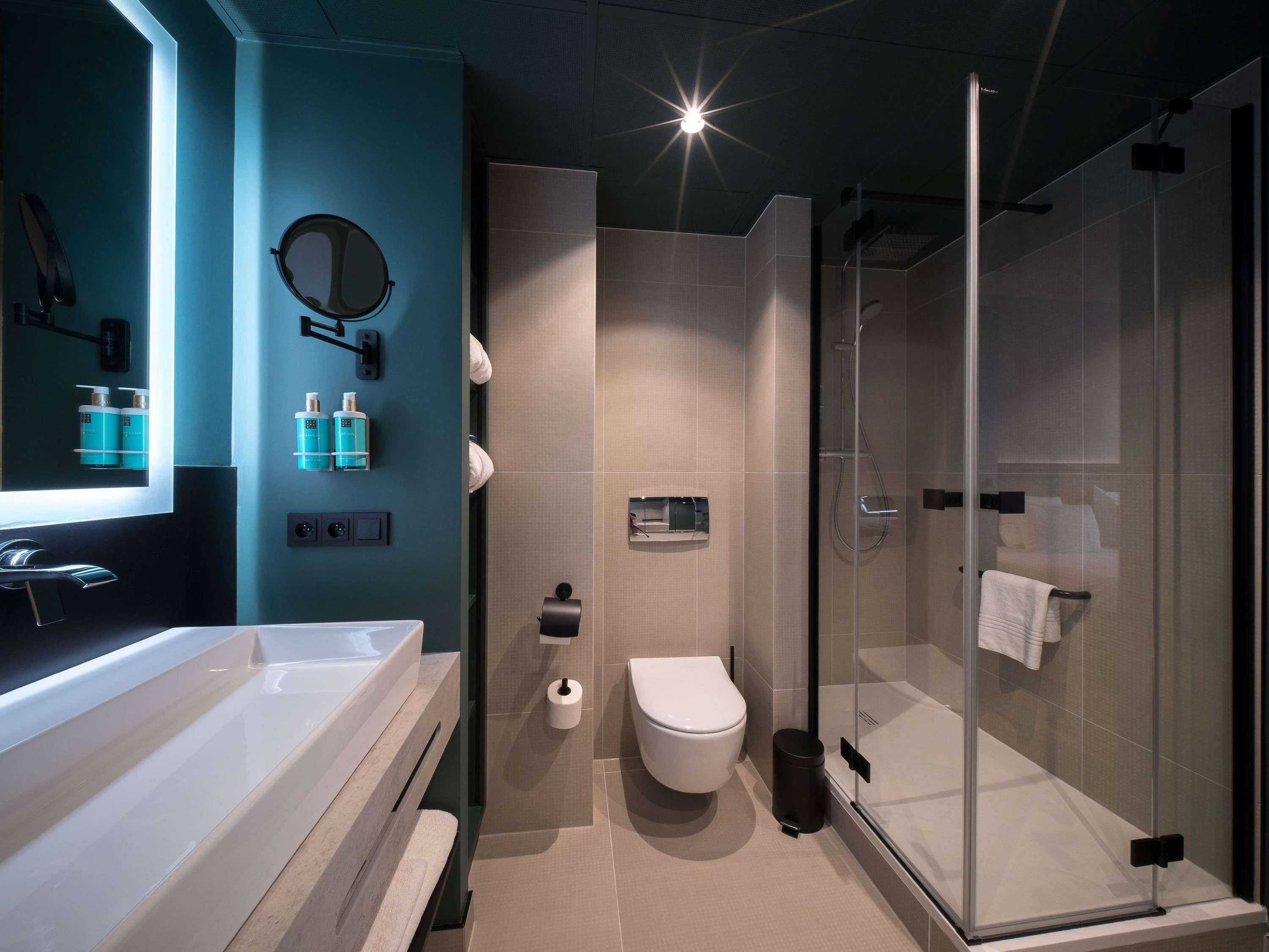 Suite Deluxe Queen Bed