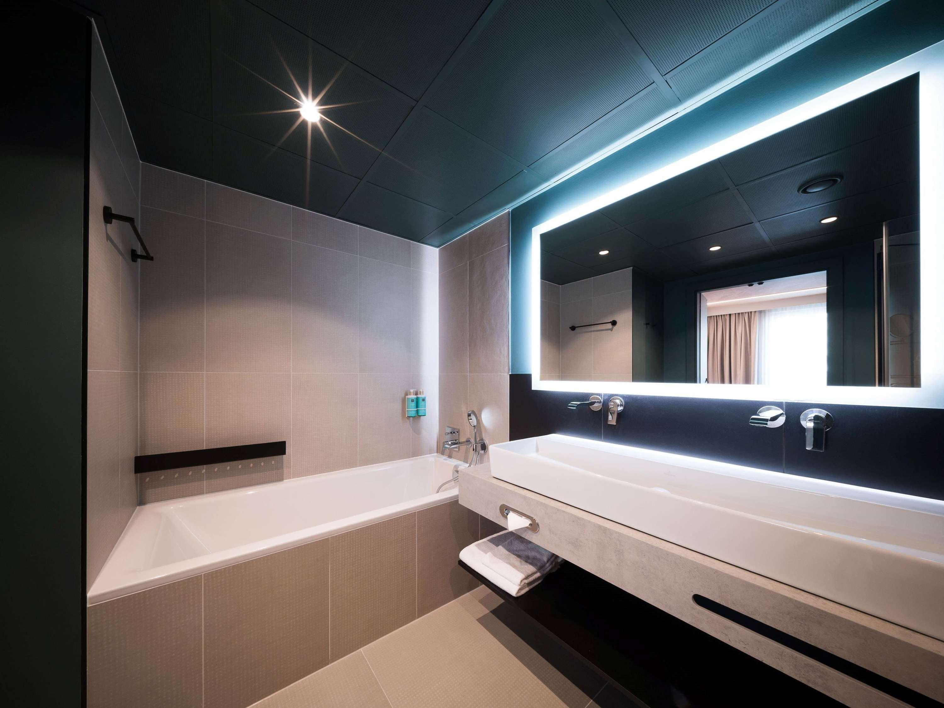 Suite Deluxe Queen Bed