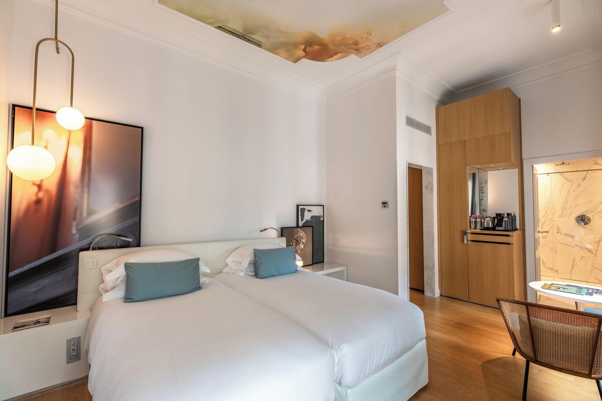 Family Room Connecting Room