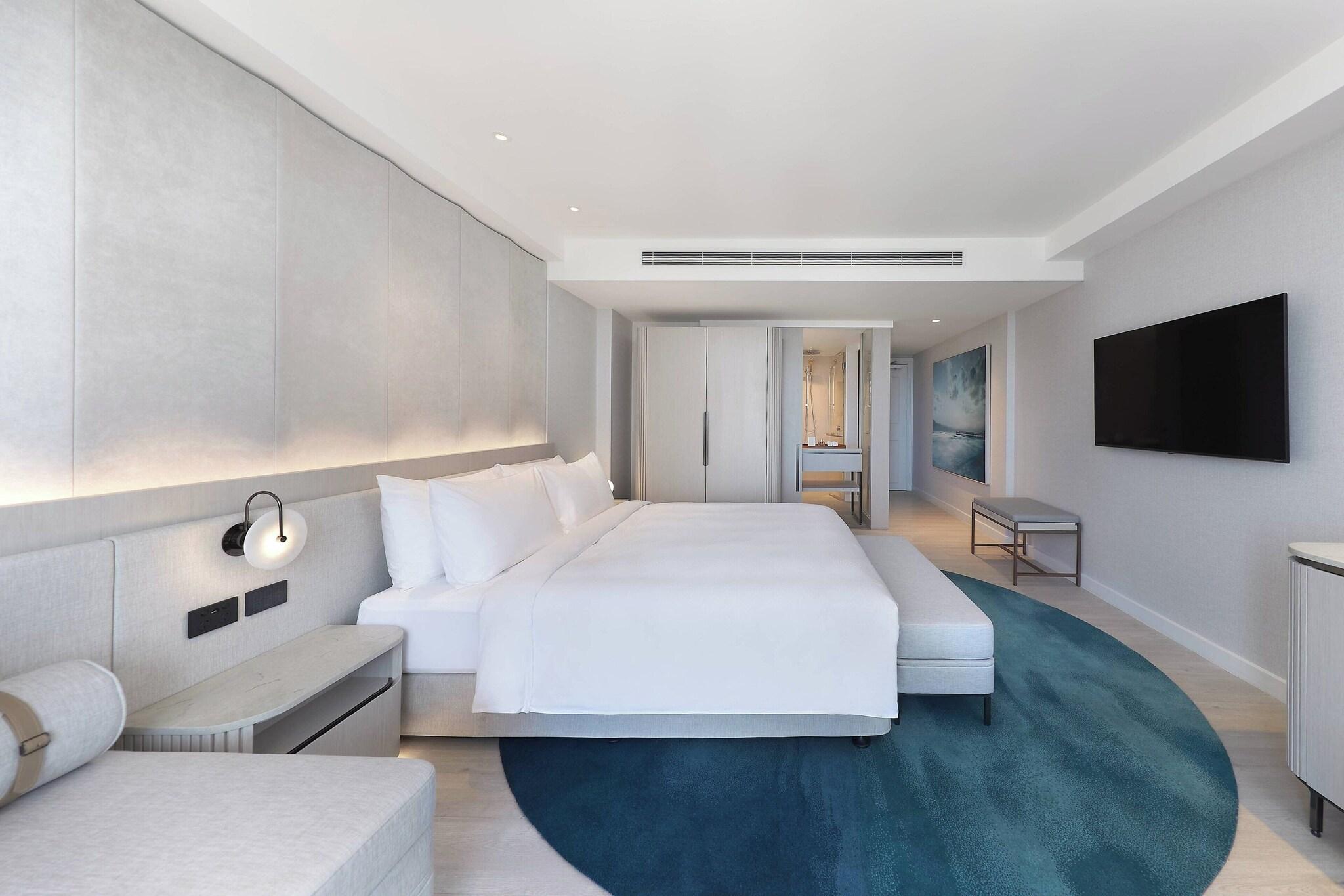 Double Ocean View King Bed