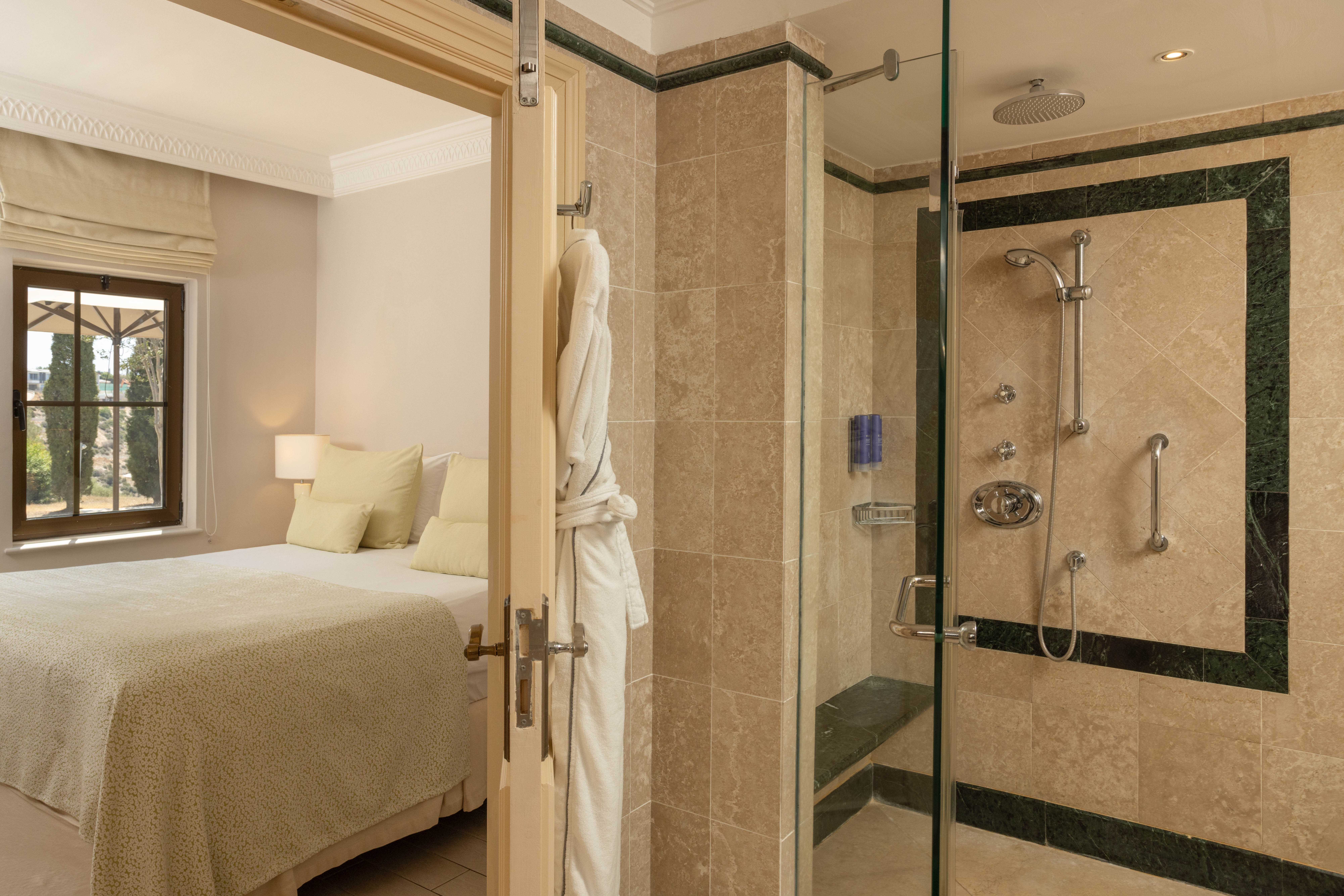 Suite Side Sea View One Bedroom