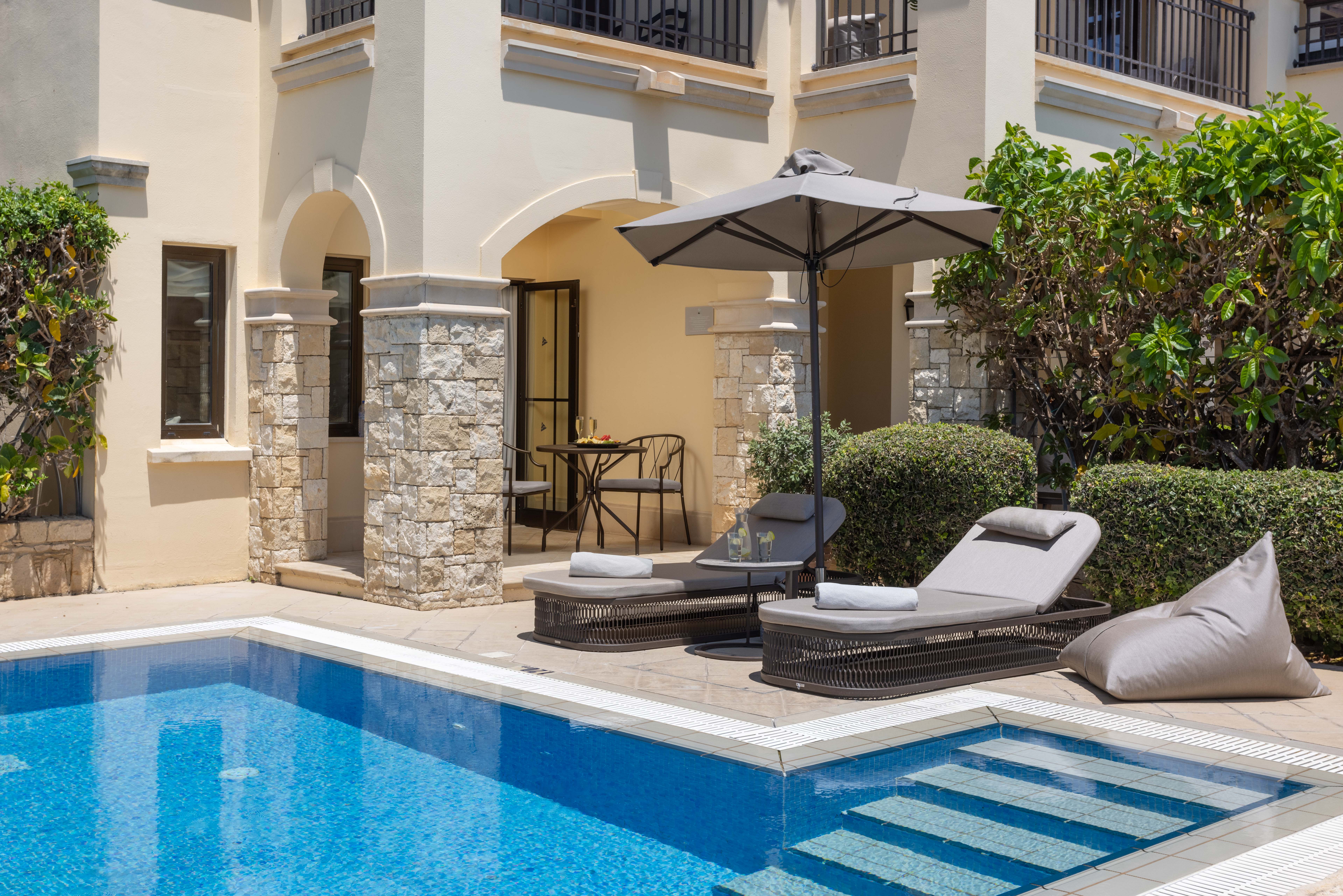 Suite Pool View One Bedroom