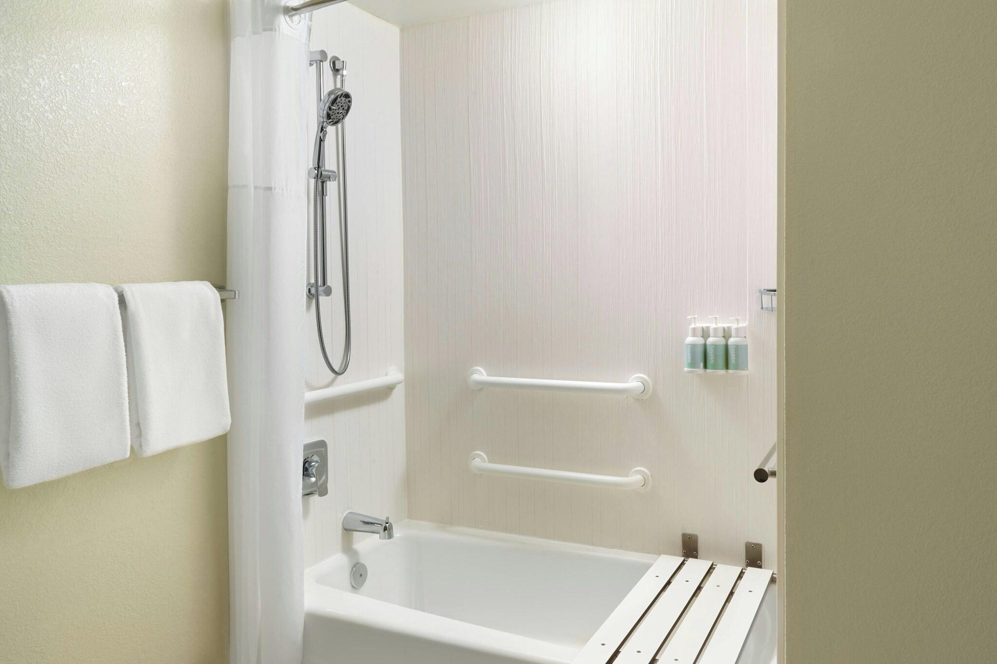 Double Accessible