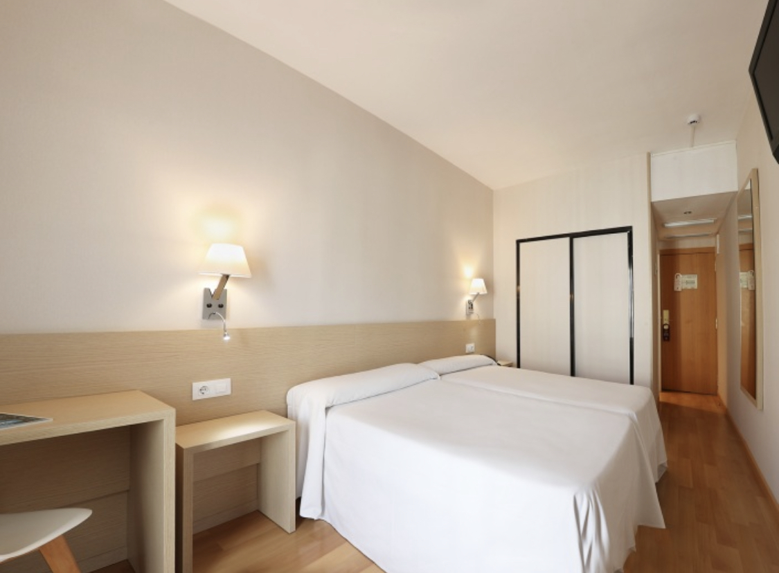 Double or Twin Standard