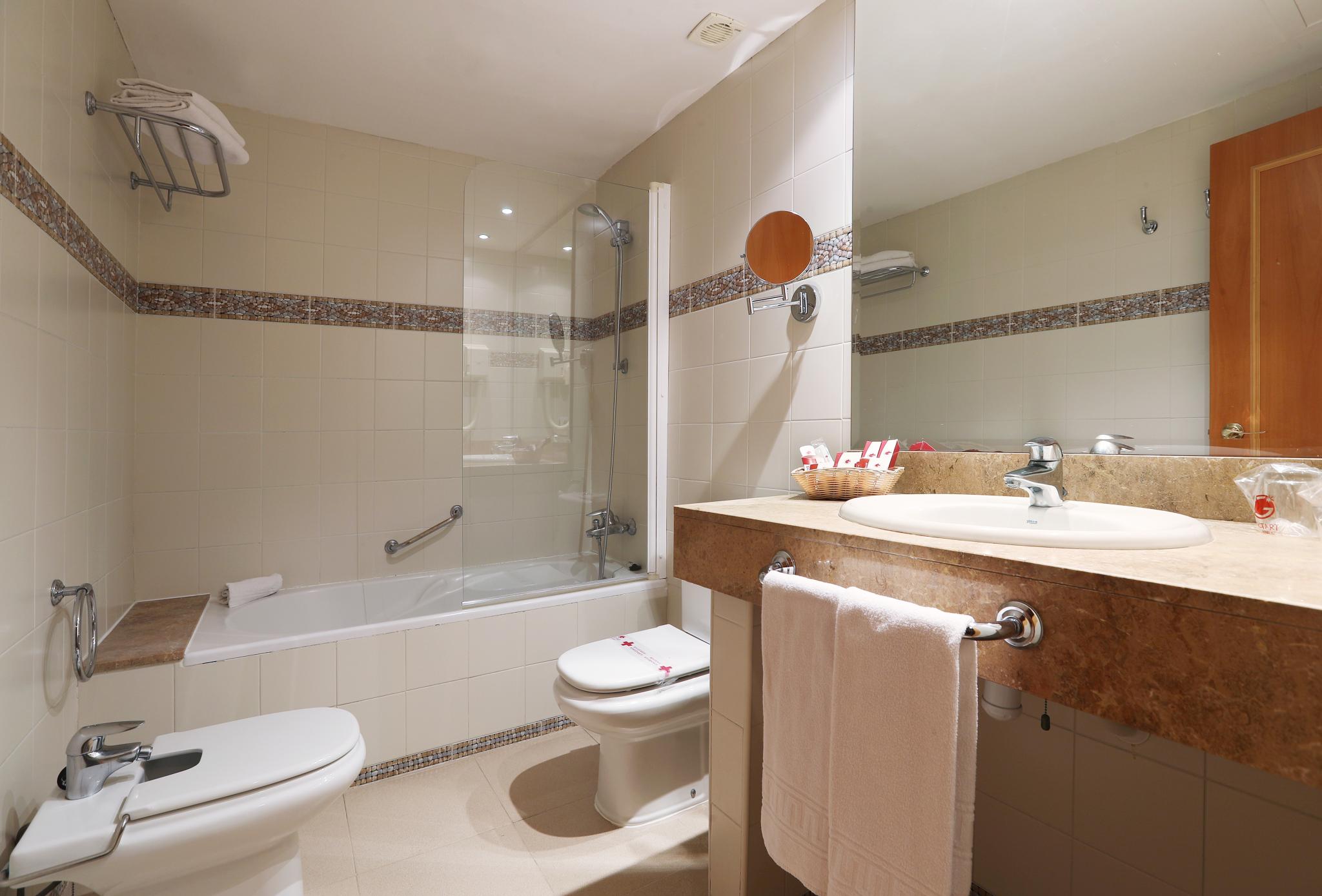 Double or Twin Standard