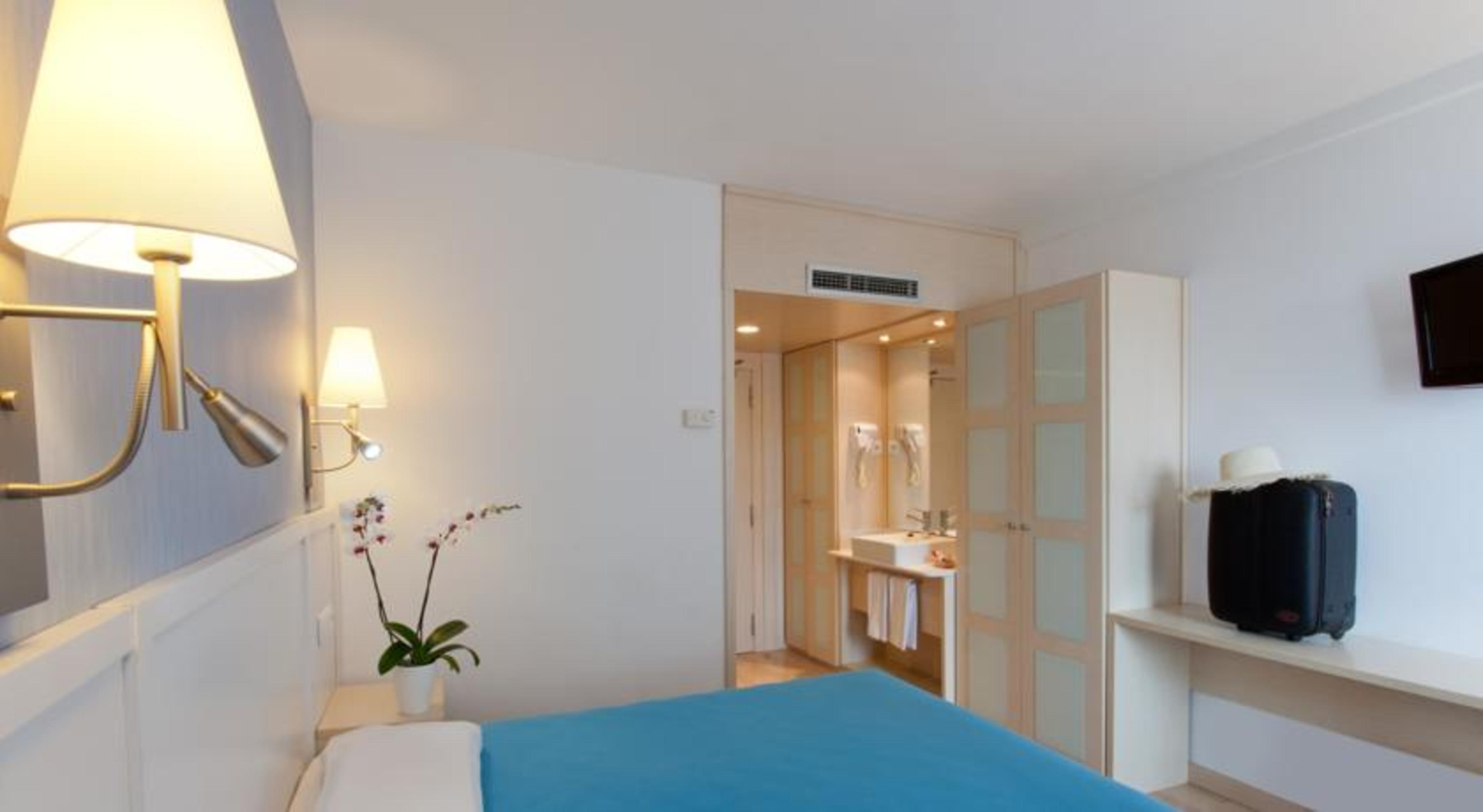 Double or Twin Superior