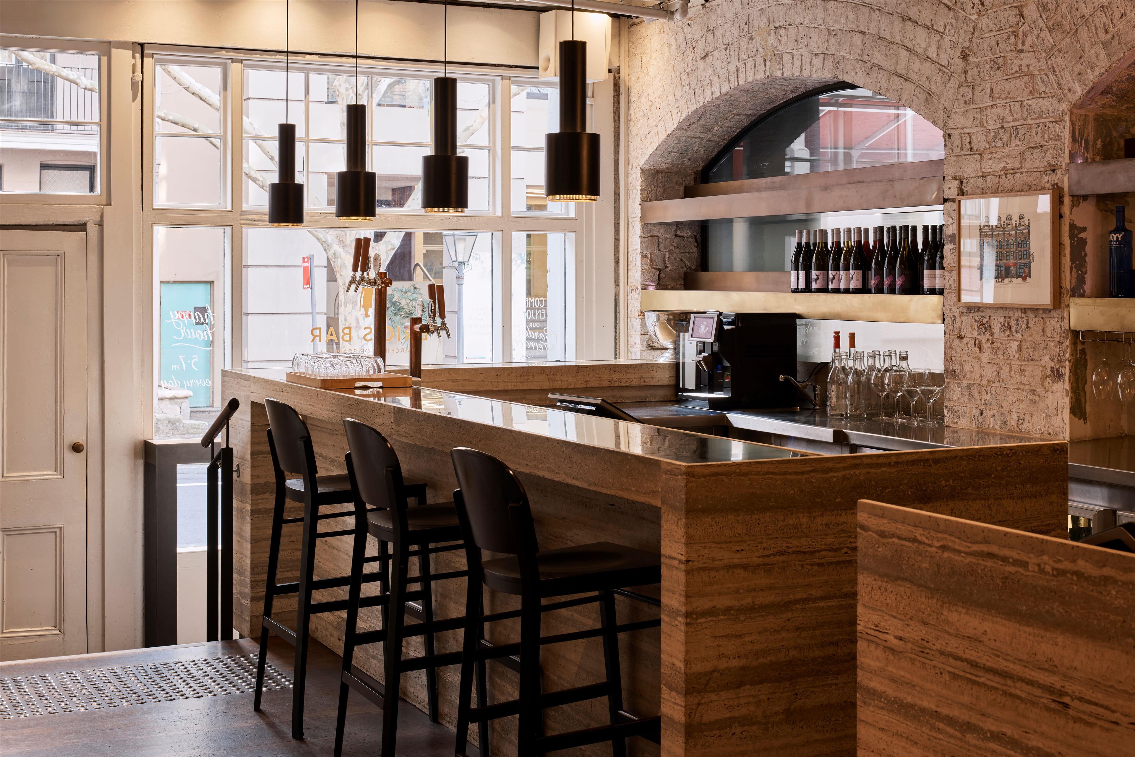 Bar