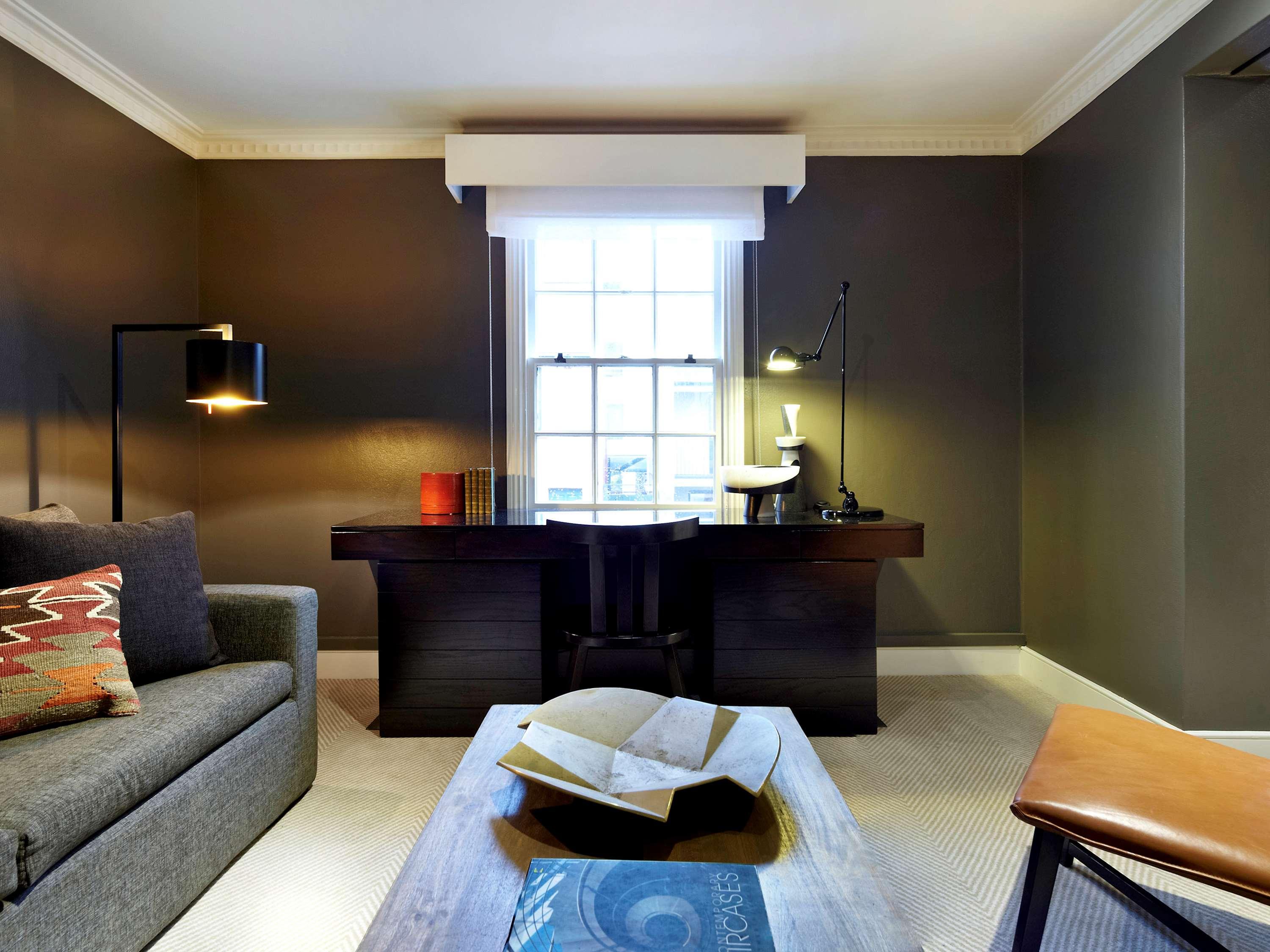 Double Deluxe King Bed