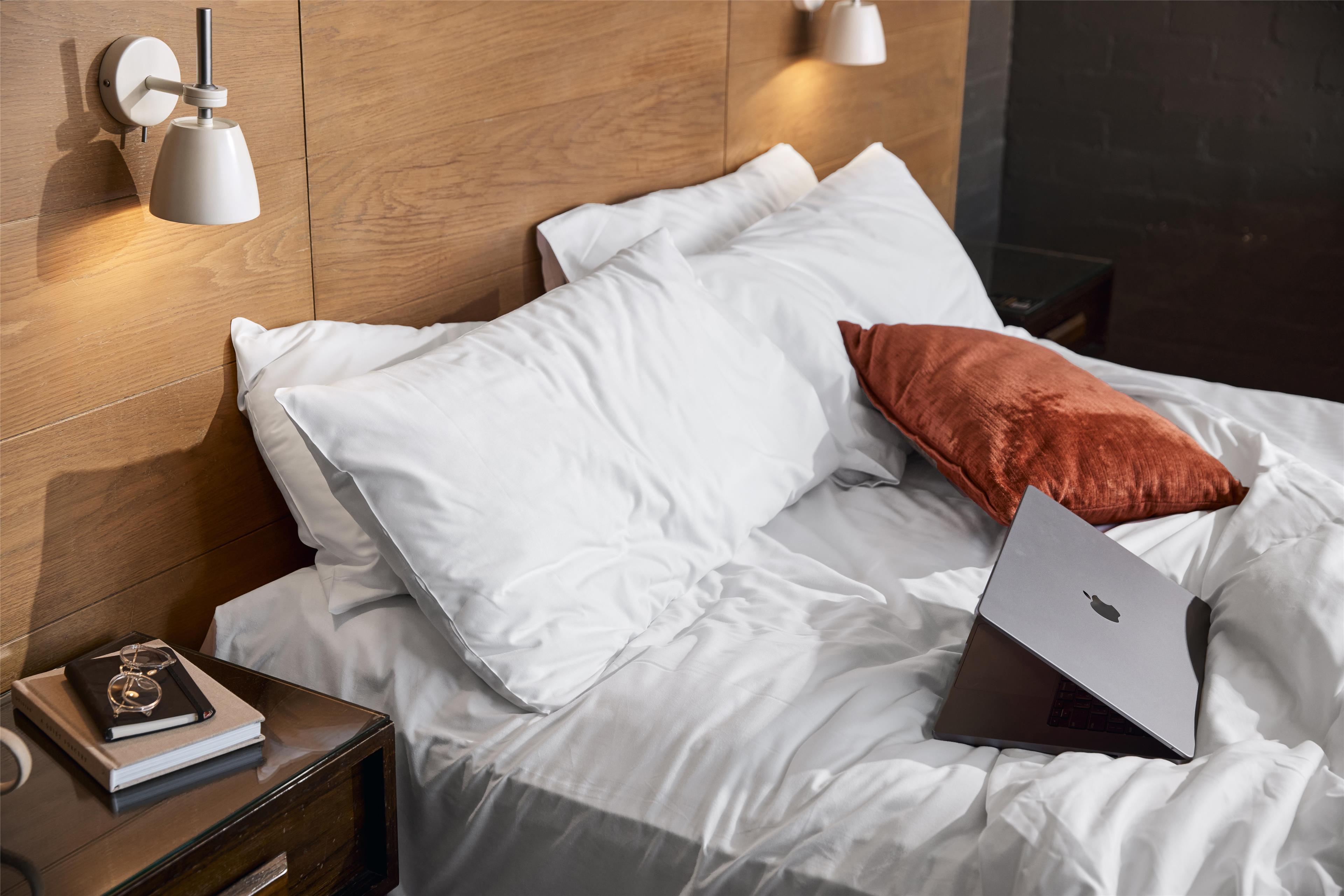 Suite King Size Bed