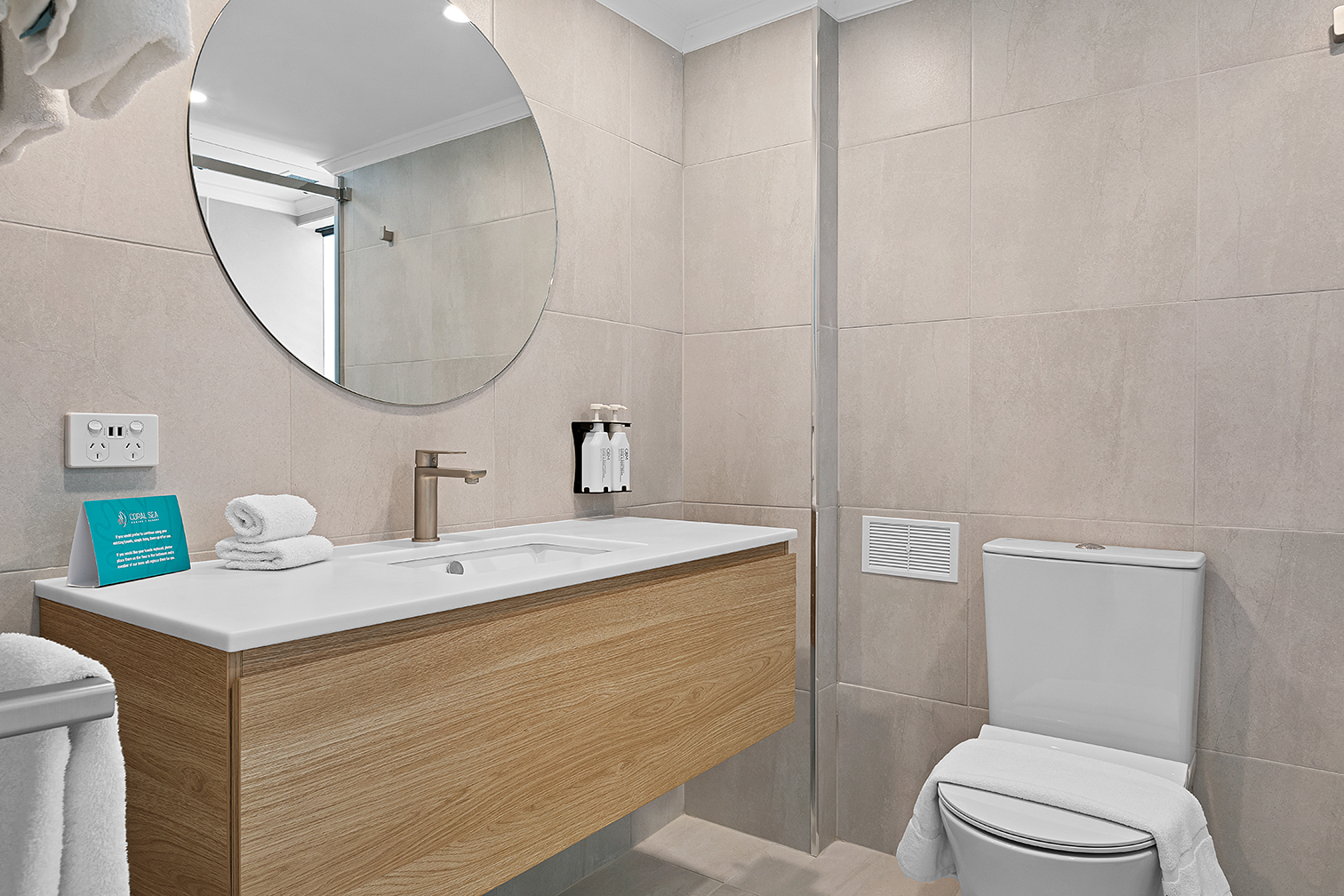 Twin Ocean View Two Queen Beds