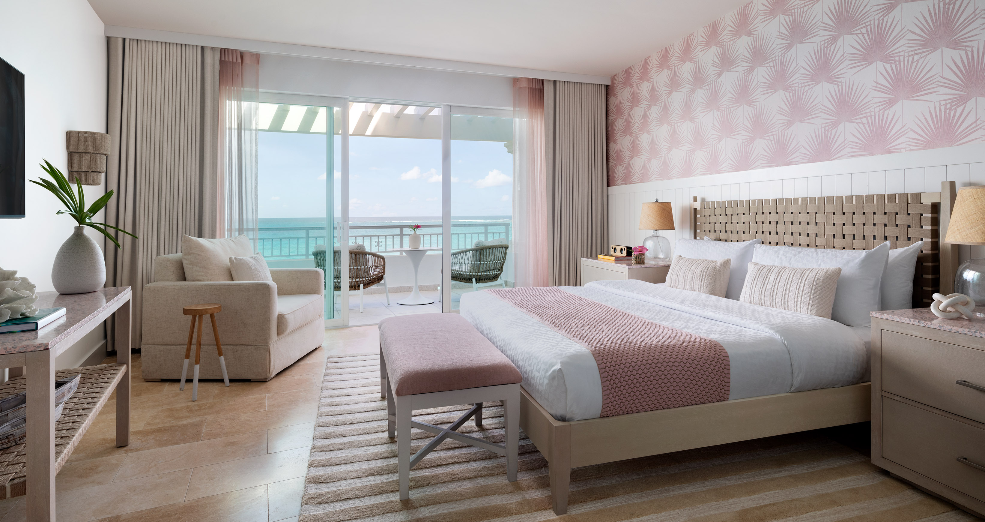 Room Club Beach Front