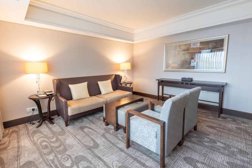 Junior Suite King Size Bed