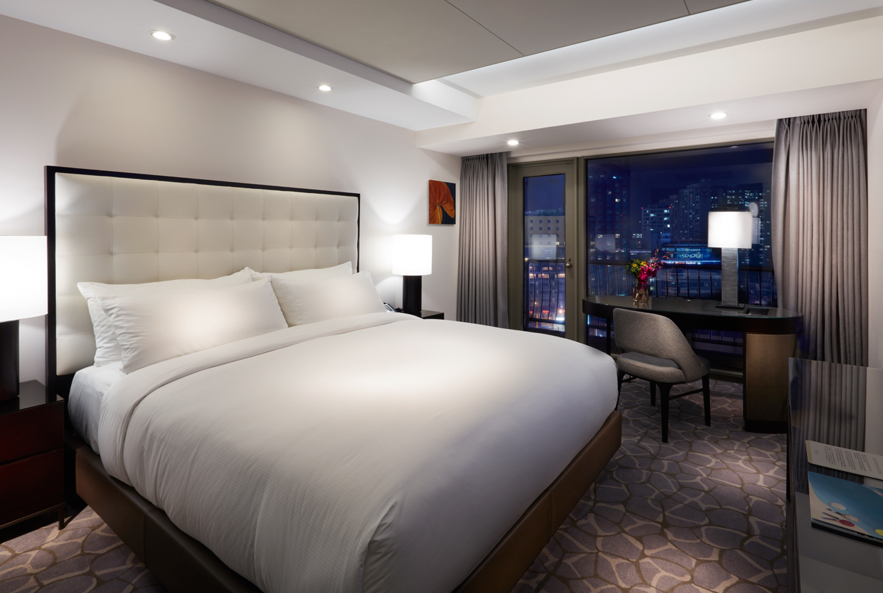 Junior Suite City View King Bed