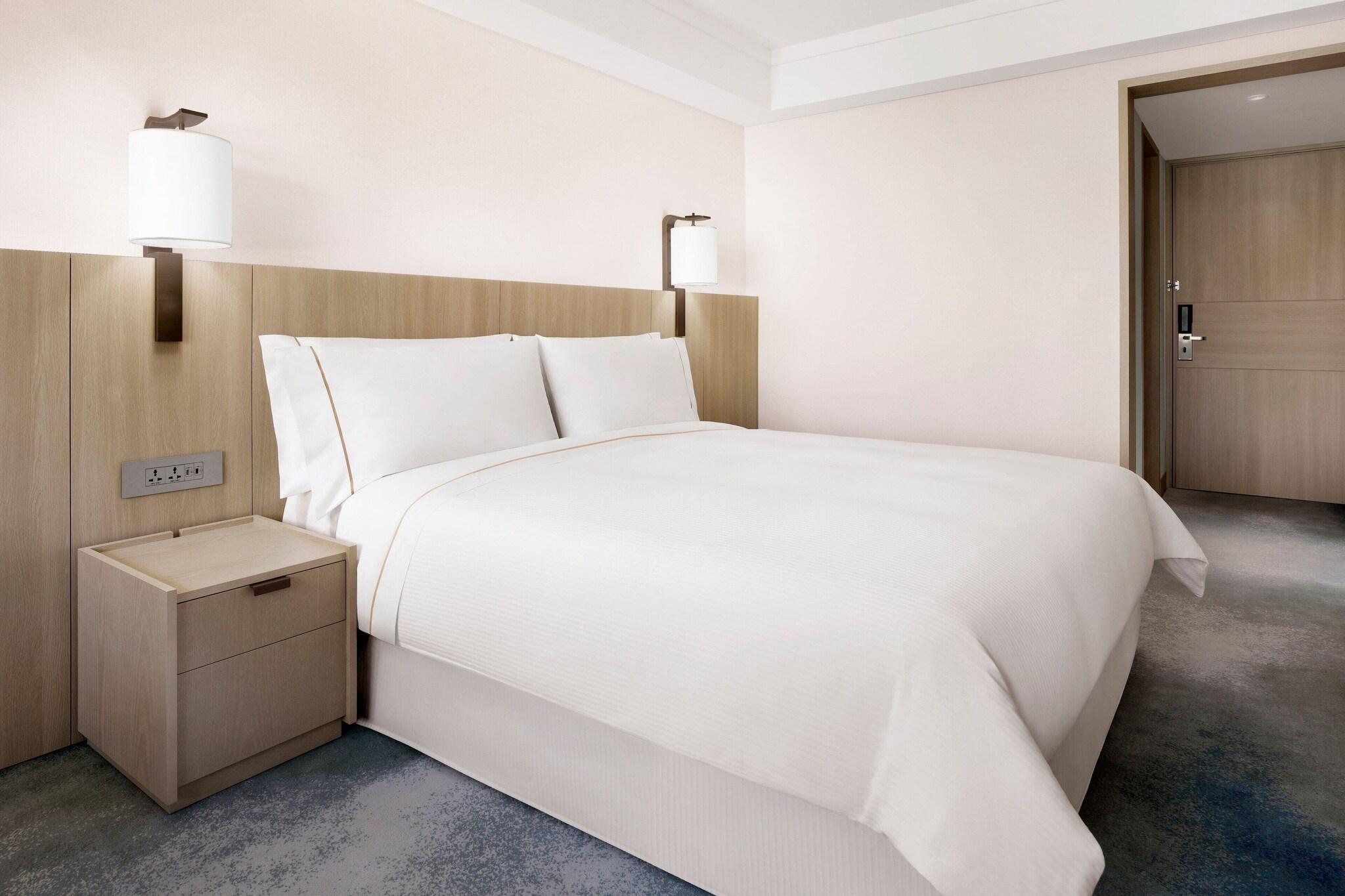 Double Executive King Bed