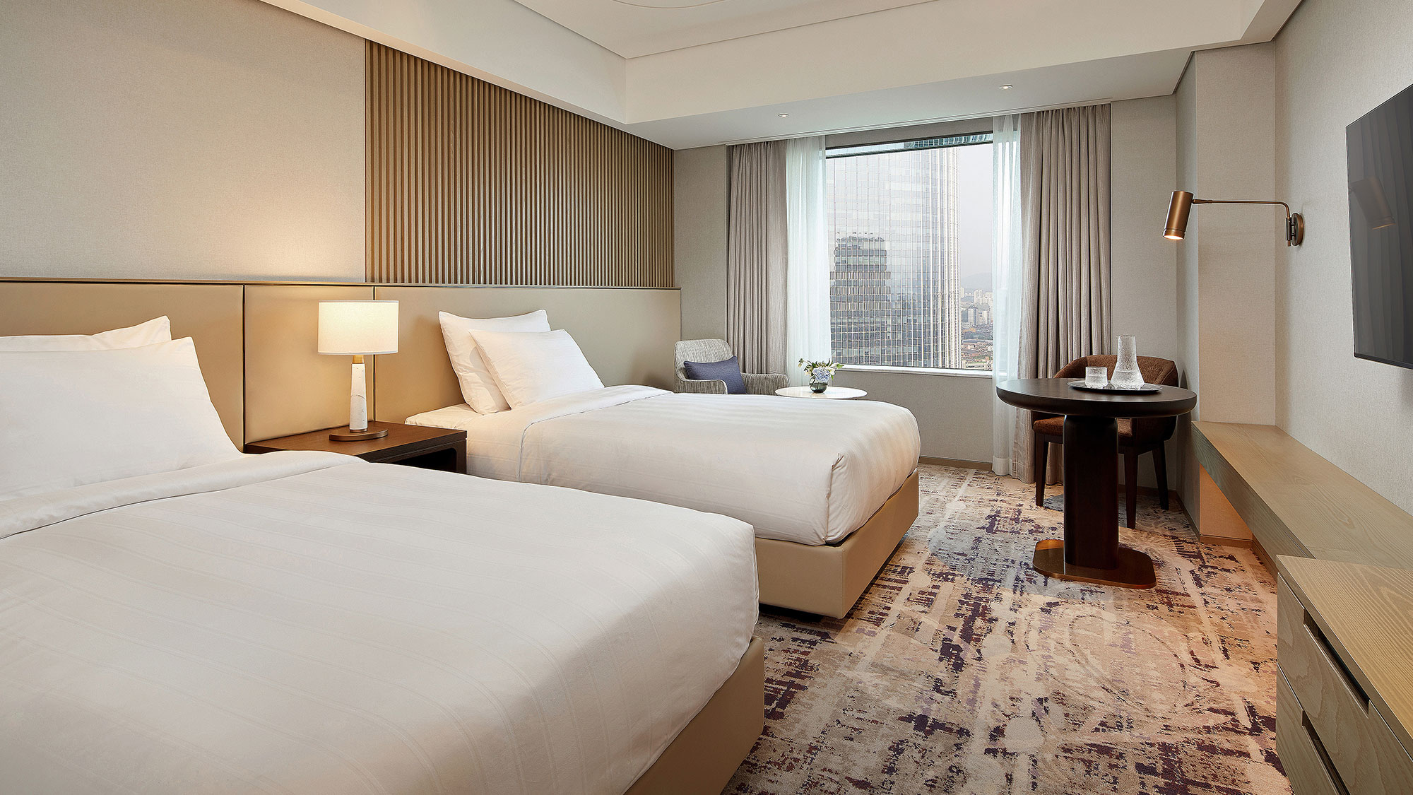 Twin Deluxe Lake View