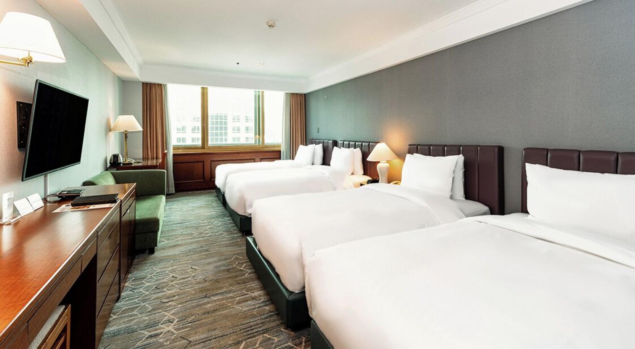 Quadruple Capacity 1