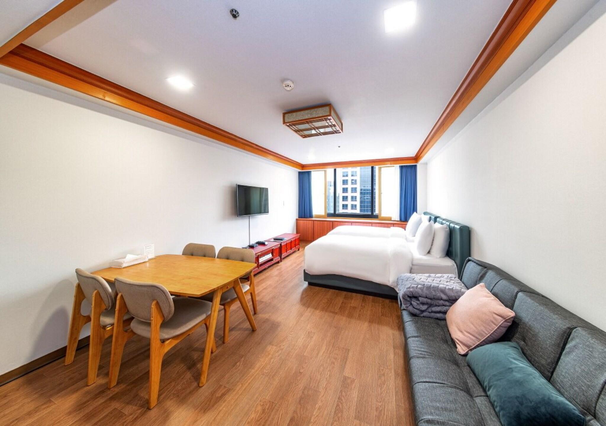 Apartment Capacity 1