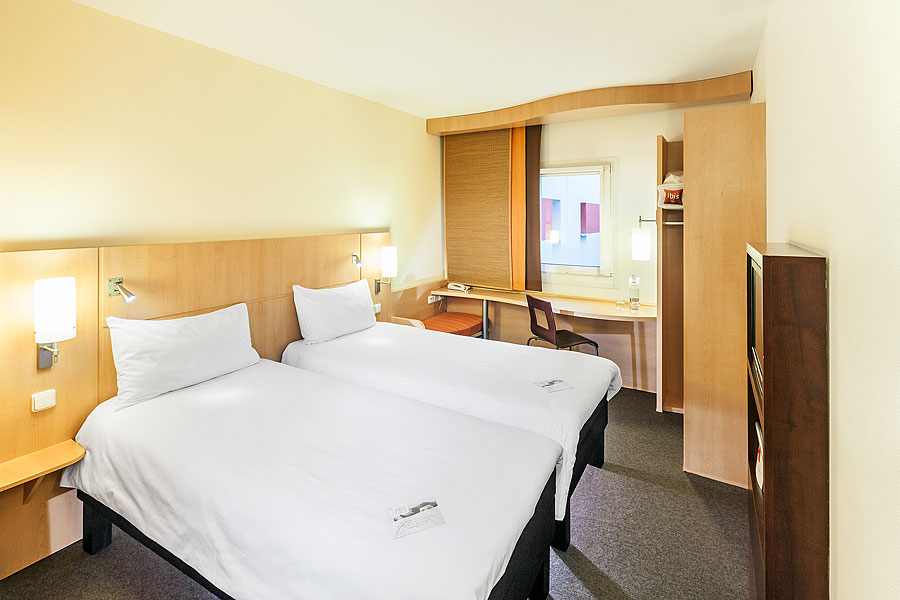 Double or Twin Standard