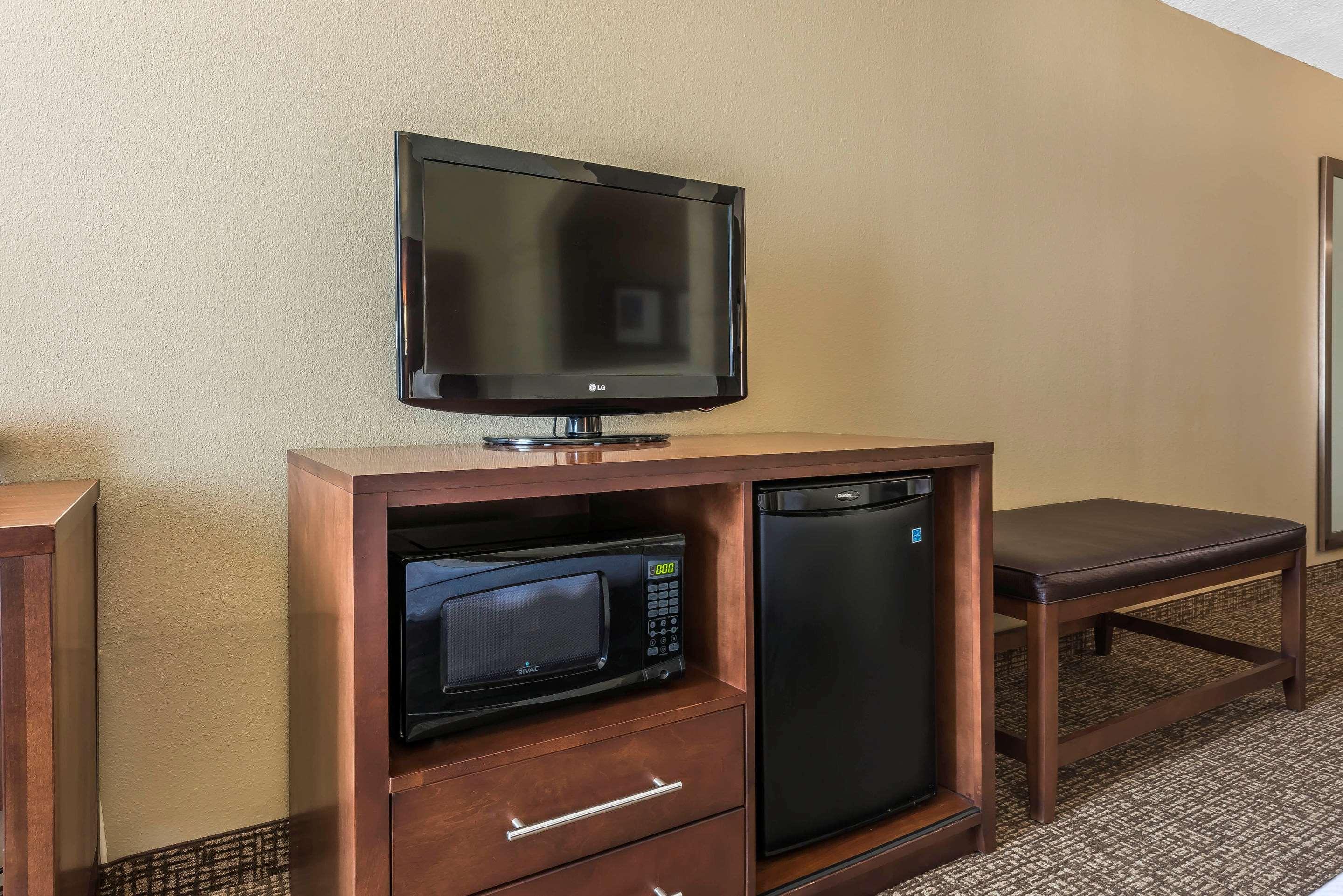 Suite Two Double Beds Non Smoking