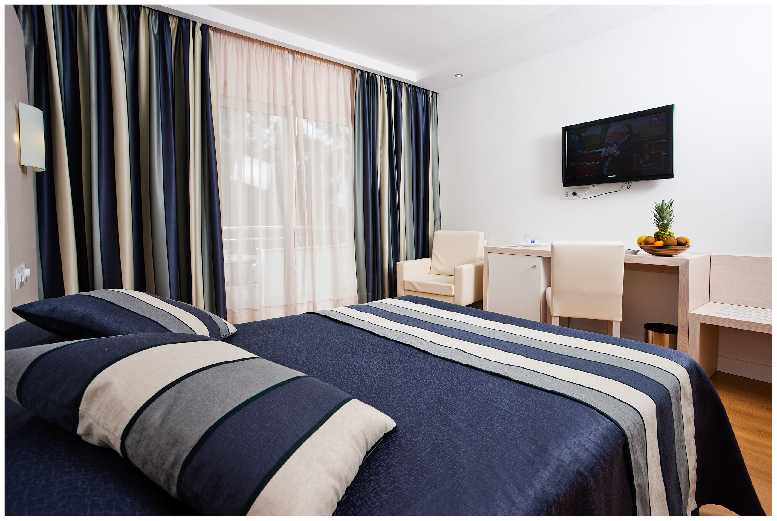 Double or Twin Standard