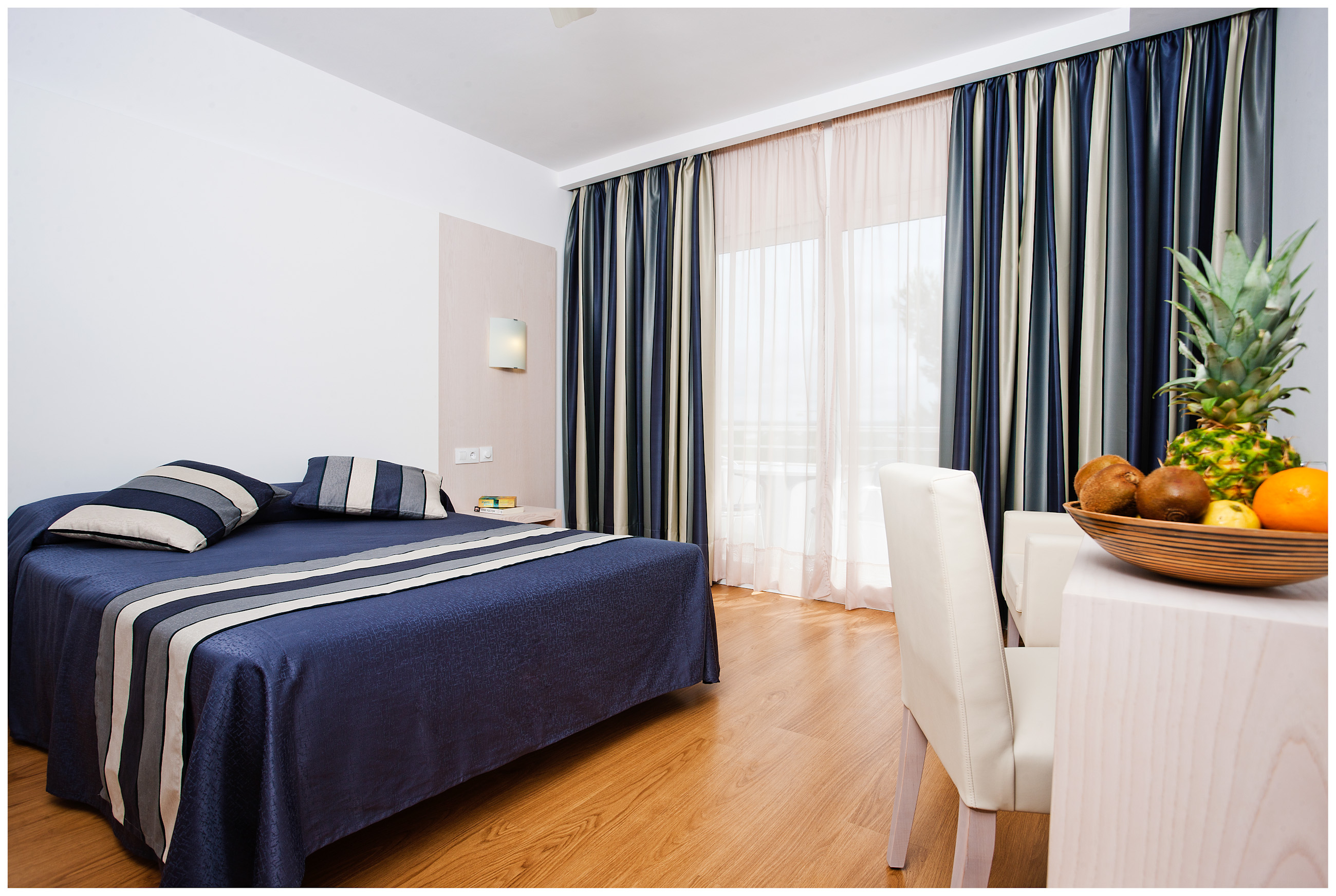 Double or Twin Standard