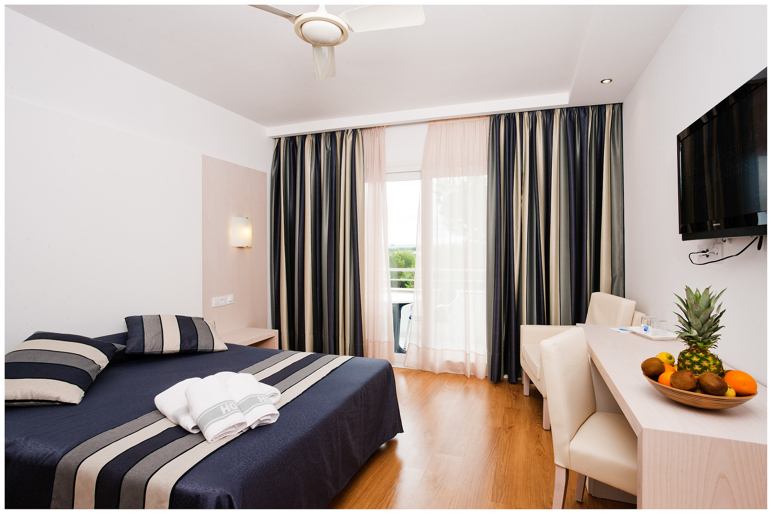 Double or Twin Standard