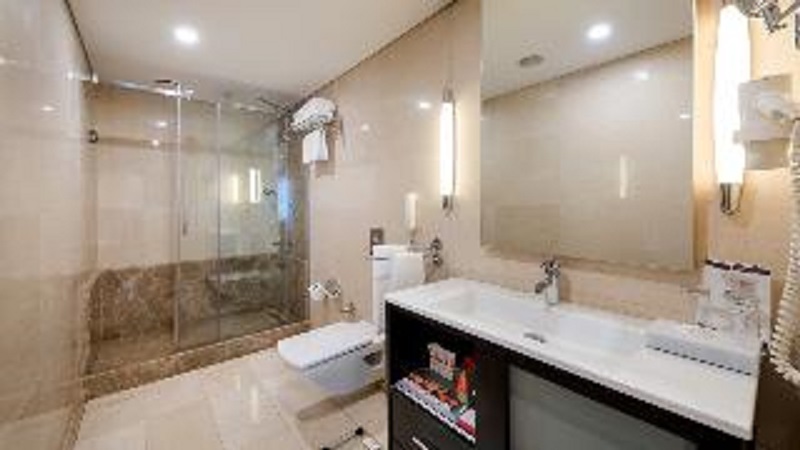 Junior Suite King Size Bed