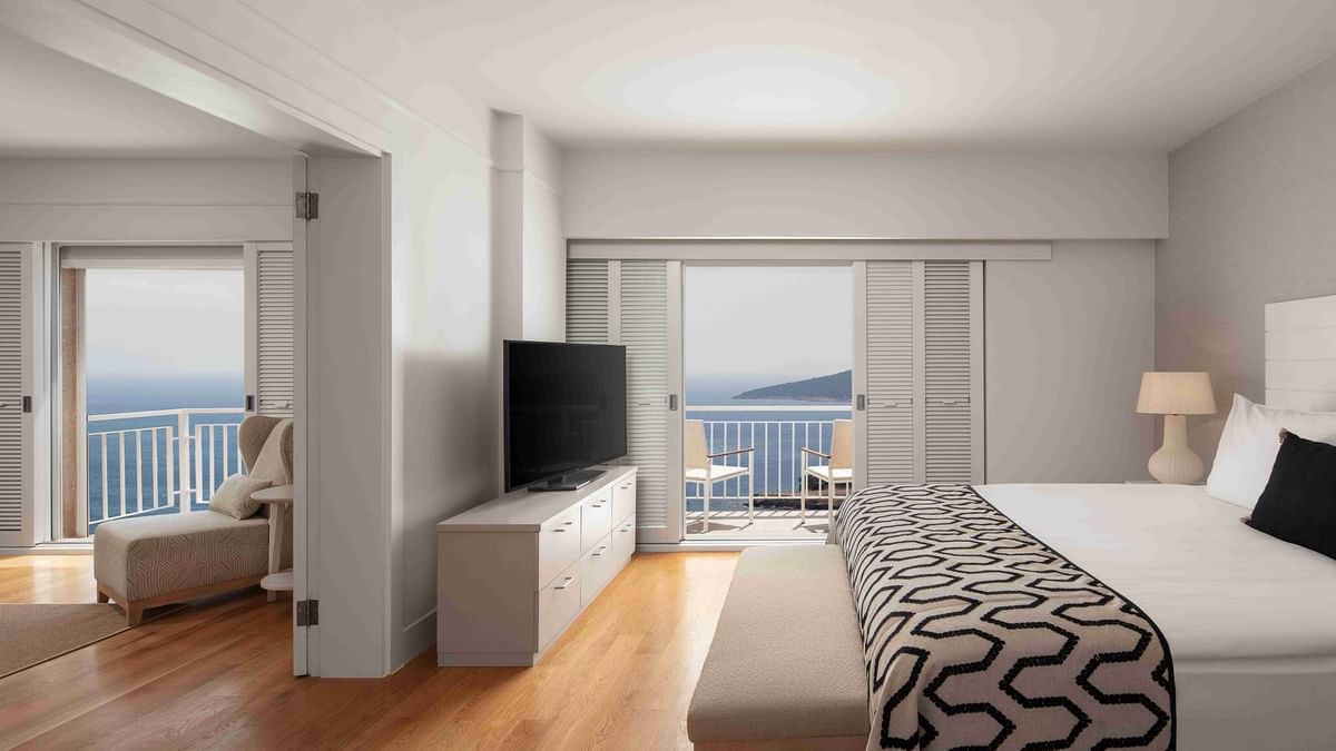 Double Single Executive