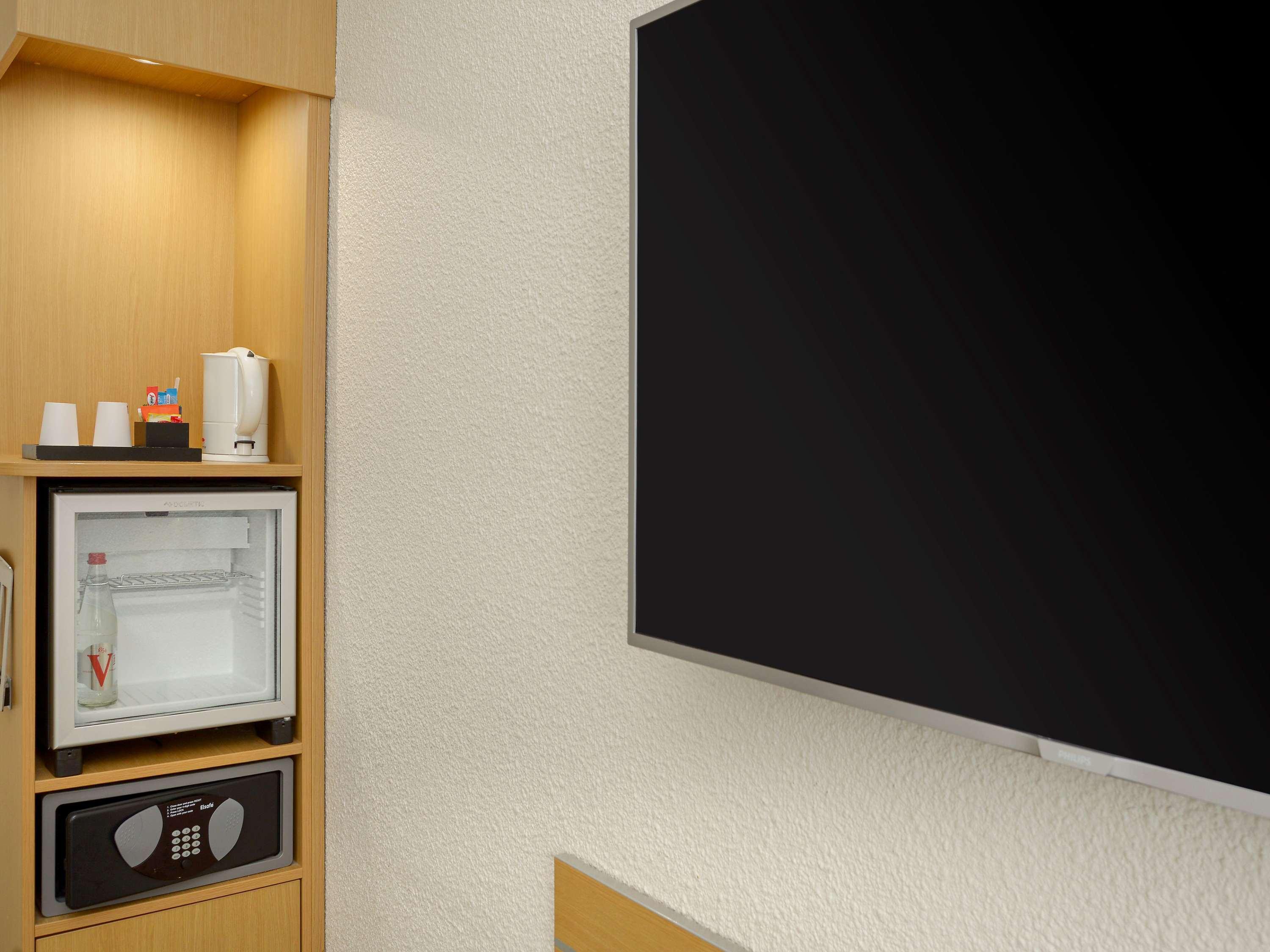 Double Classic Double Bed